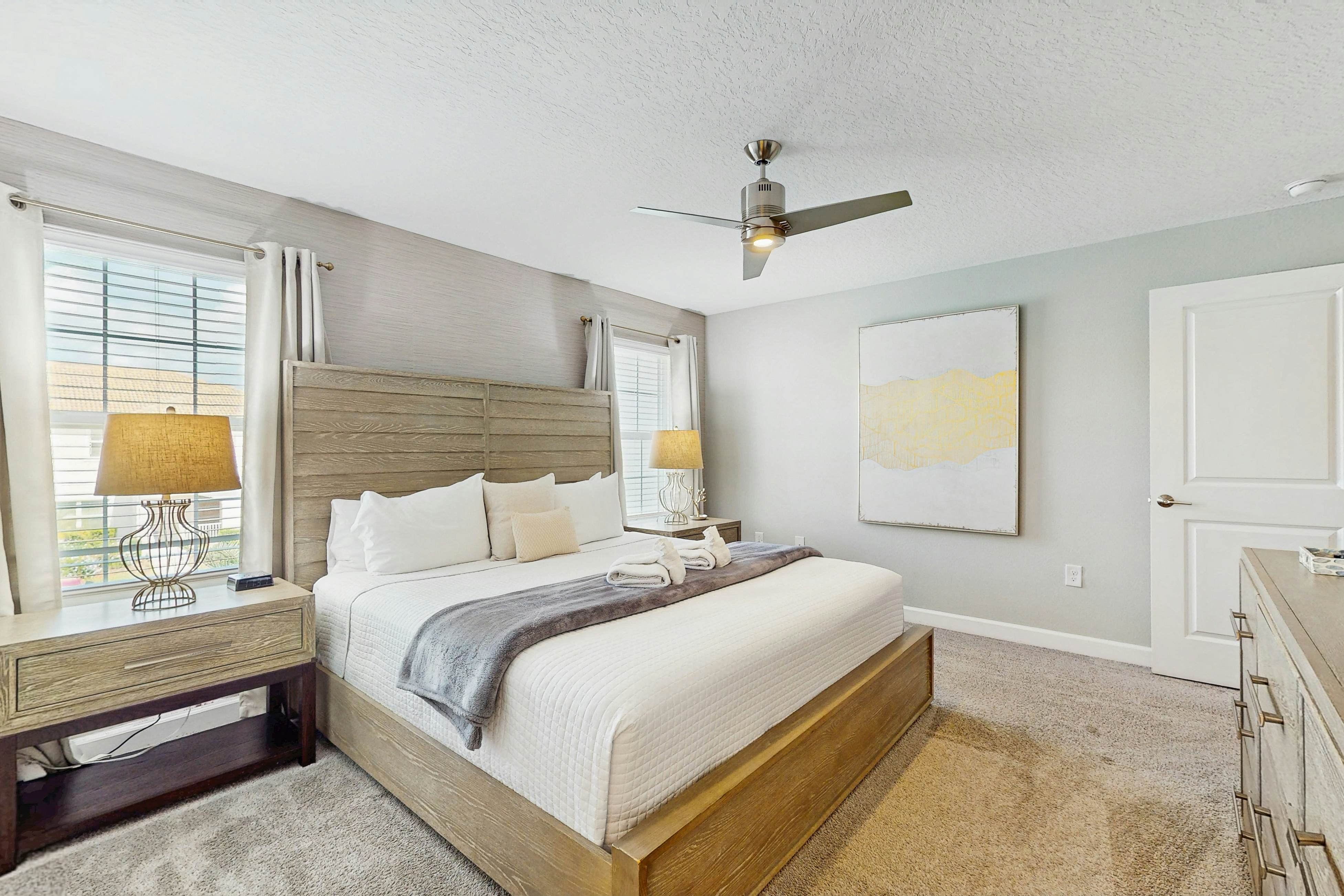 STL131-4826-4-GP - Sunshine & Storybook Stays