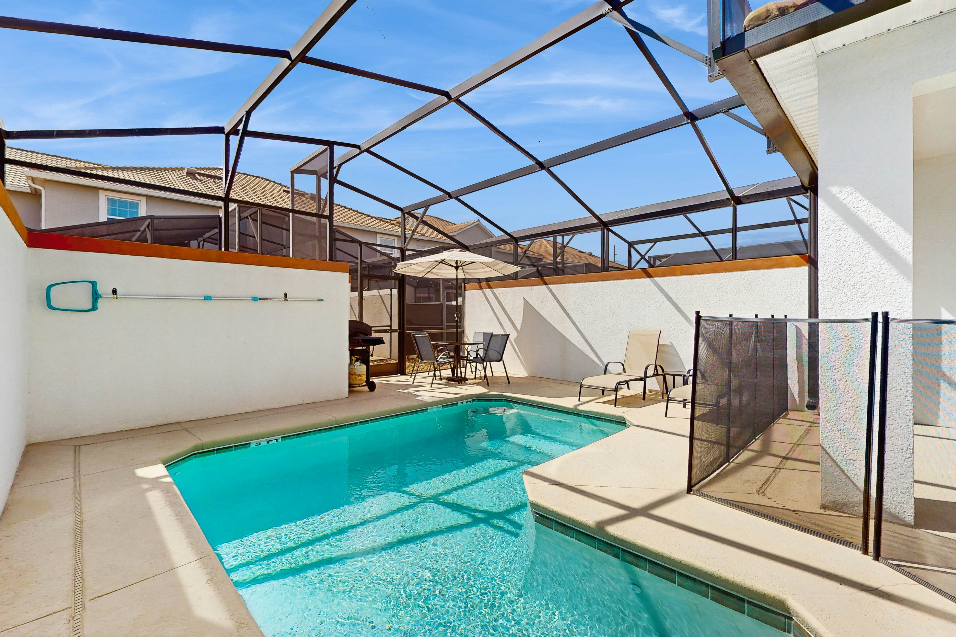 STL131-4826-4-GP - Sunshine & Storybook Stays