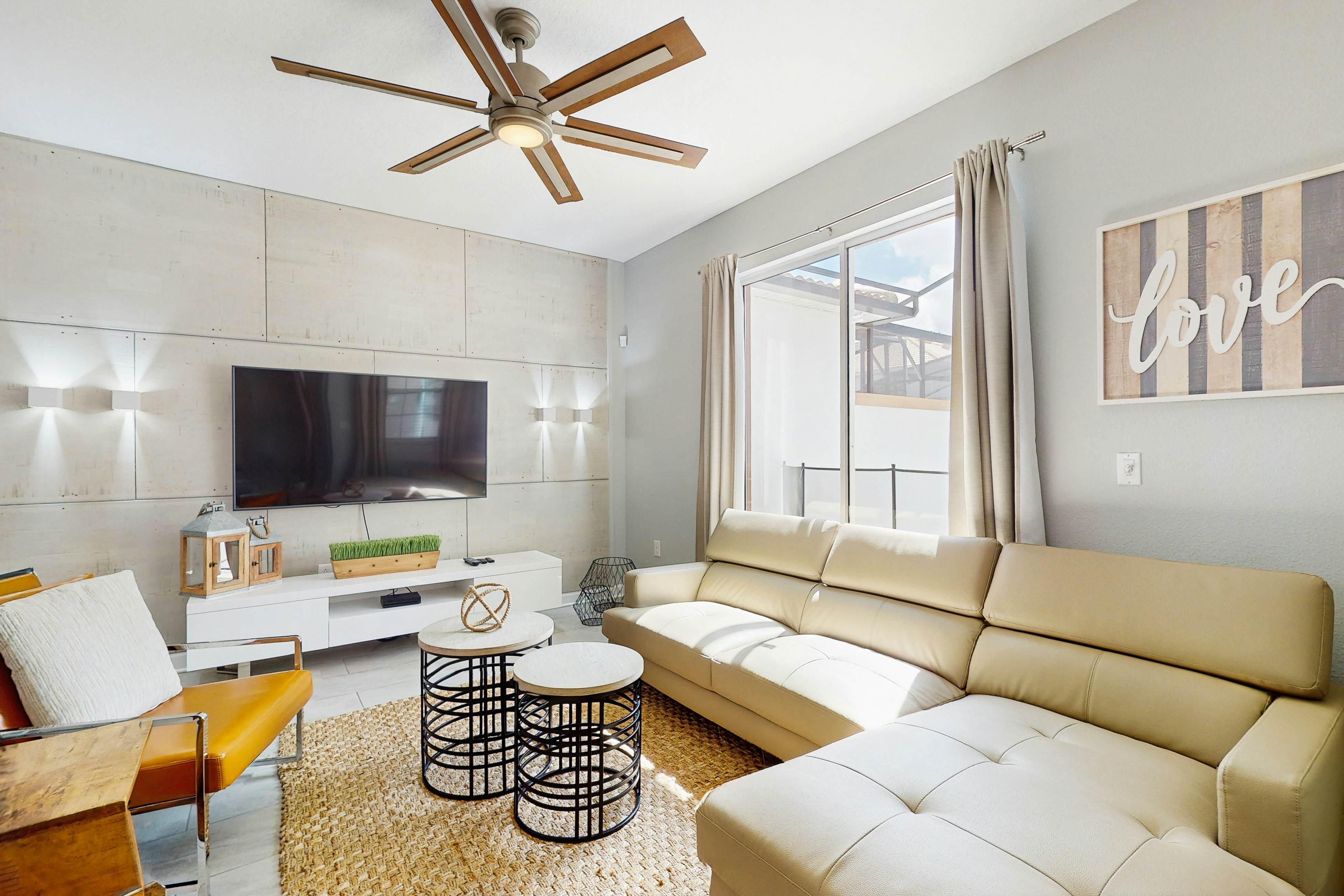 STL131-4826-4-GP - Sunshine & Storybook Stays