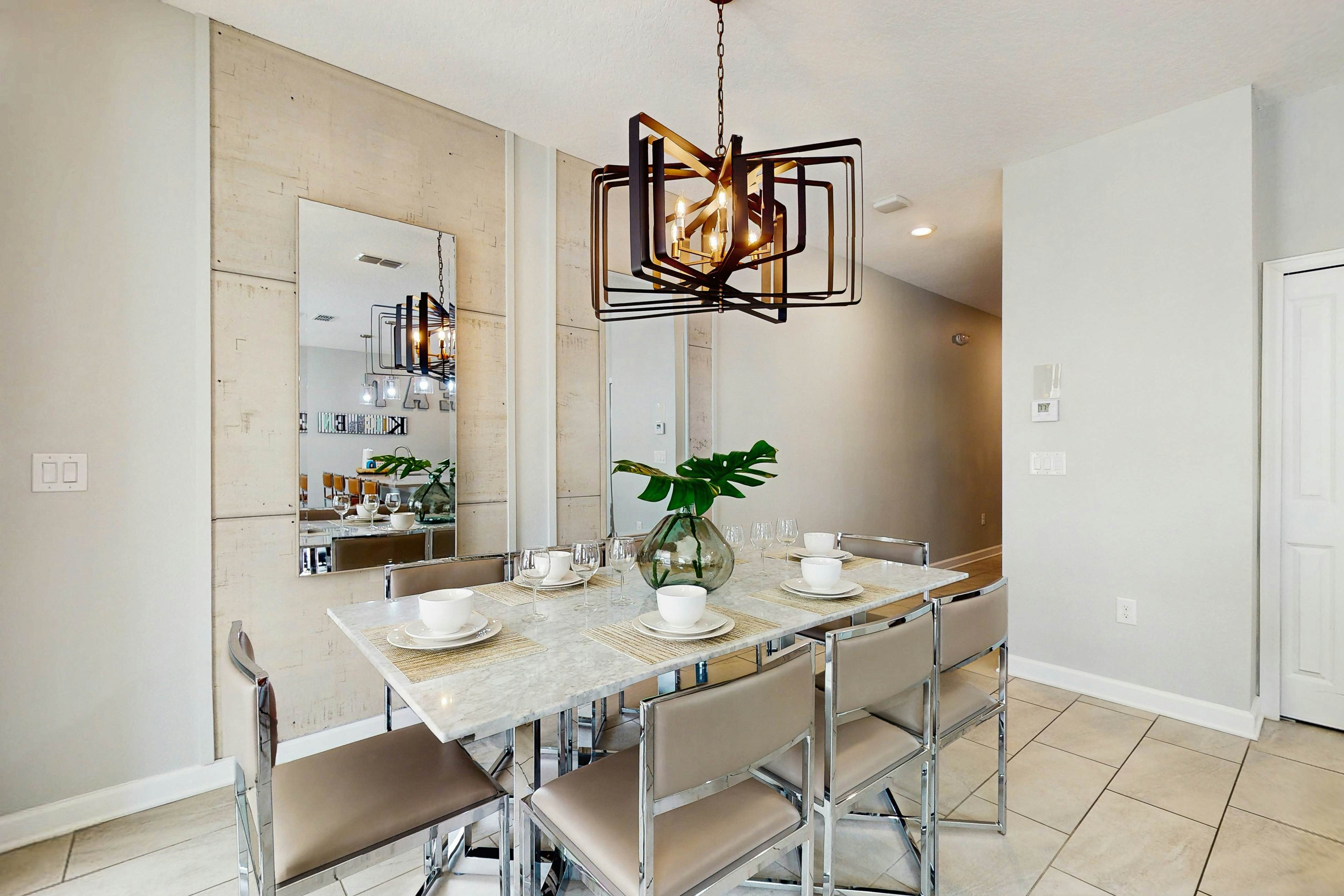 STL131-4826-4-GP - Sunshine & Storybook Stays