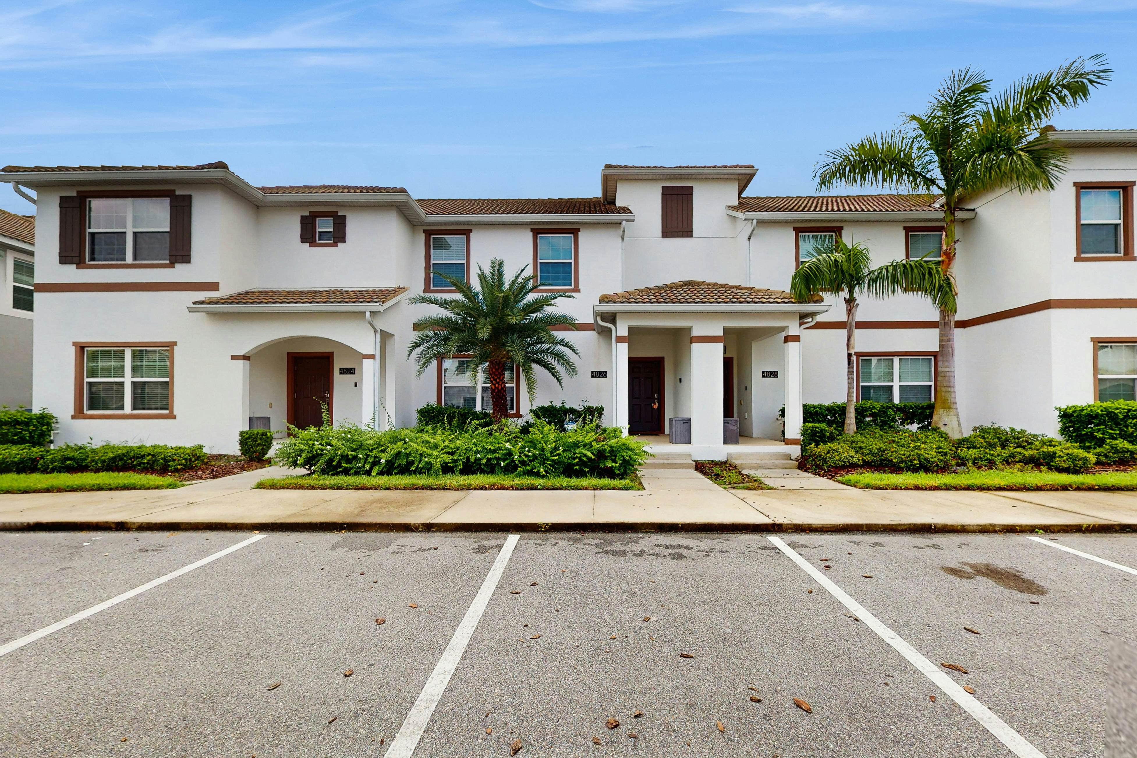 STL131-4826-4-GP - Sunshine & Storybook Stays