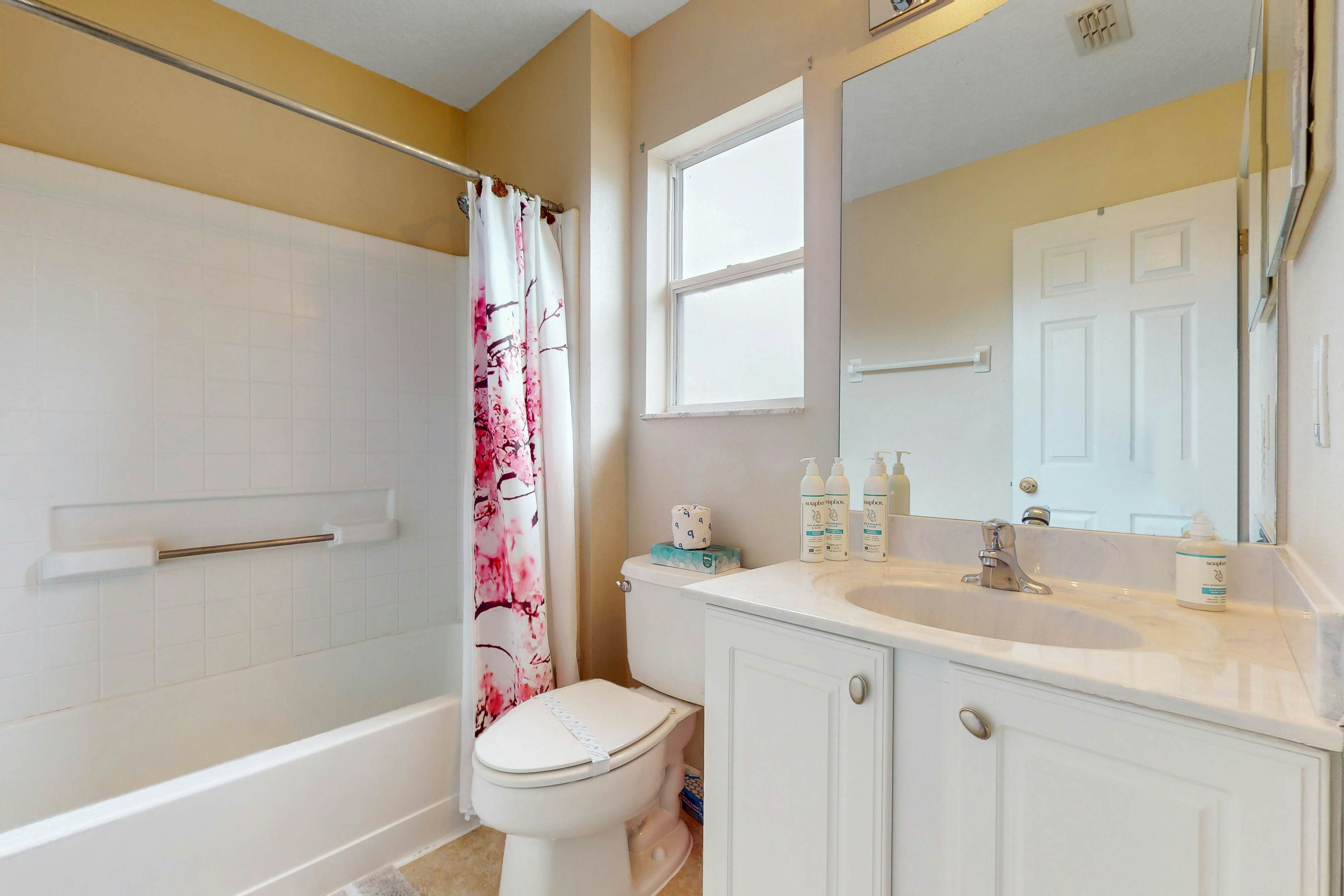 EMI105-8519-7-P-The Seven Emeralds of Isla