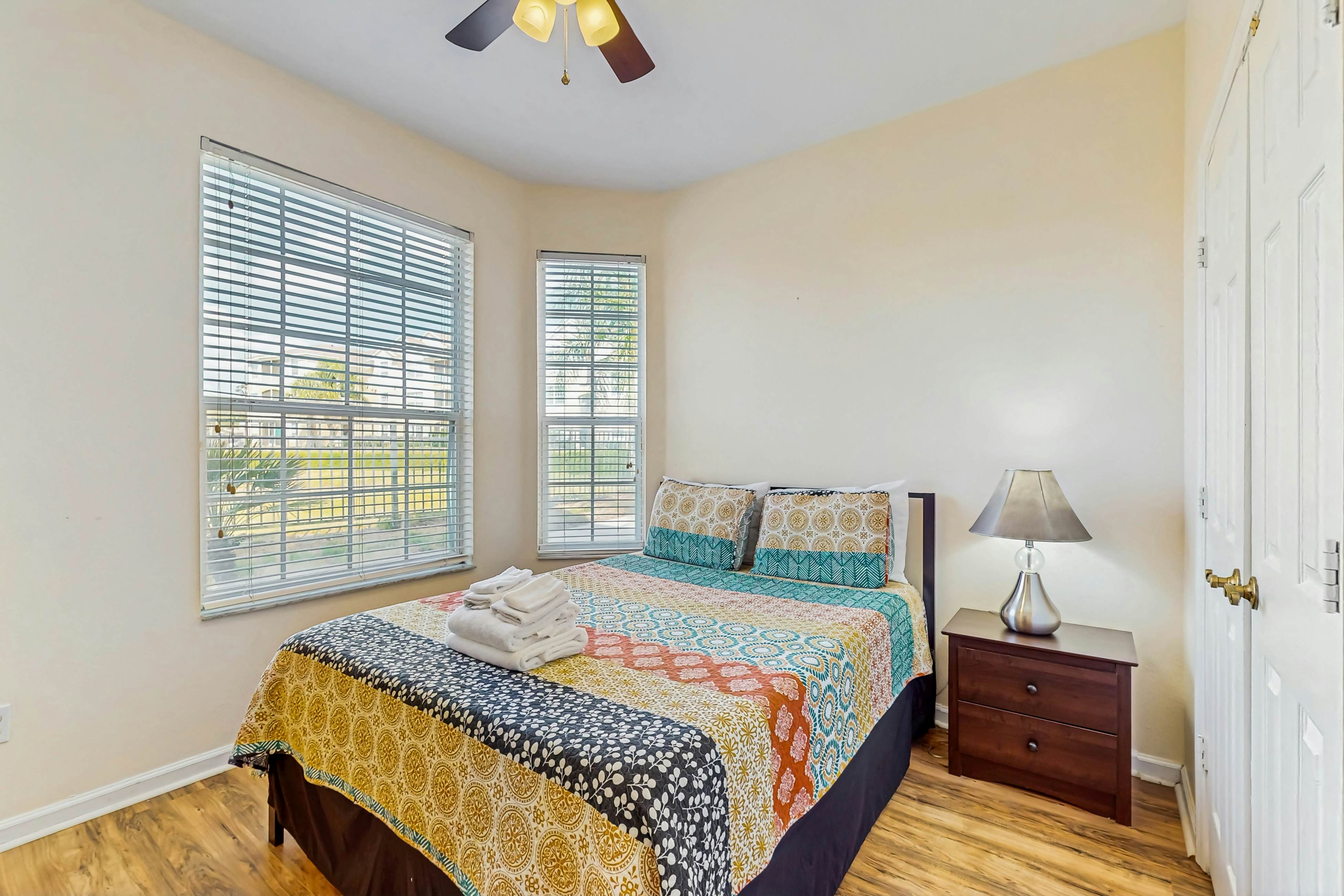 WP103-8105-105-3-Coconut Cool - Windsor Palms