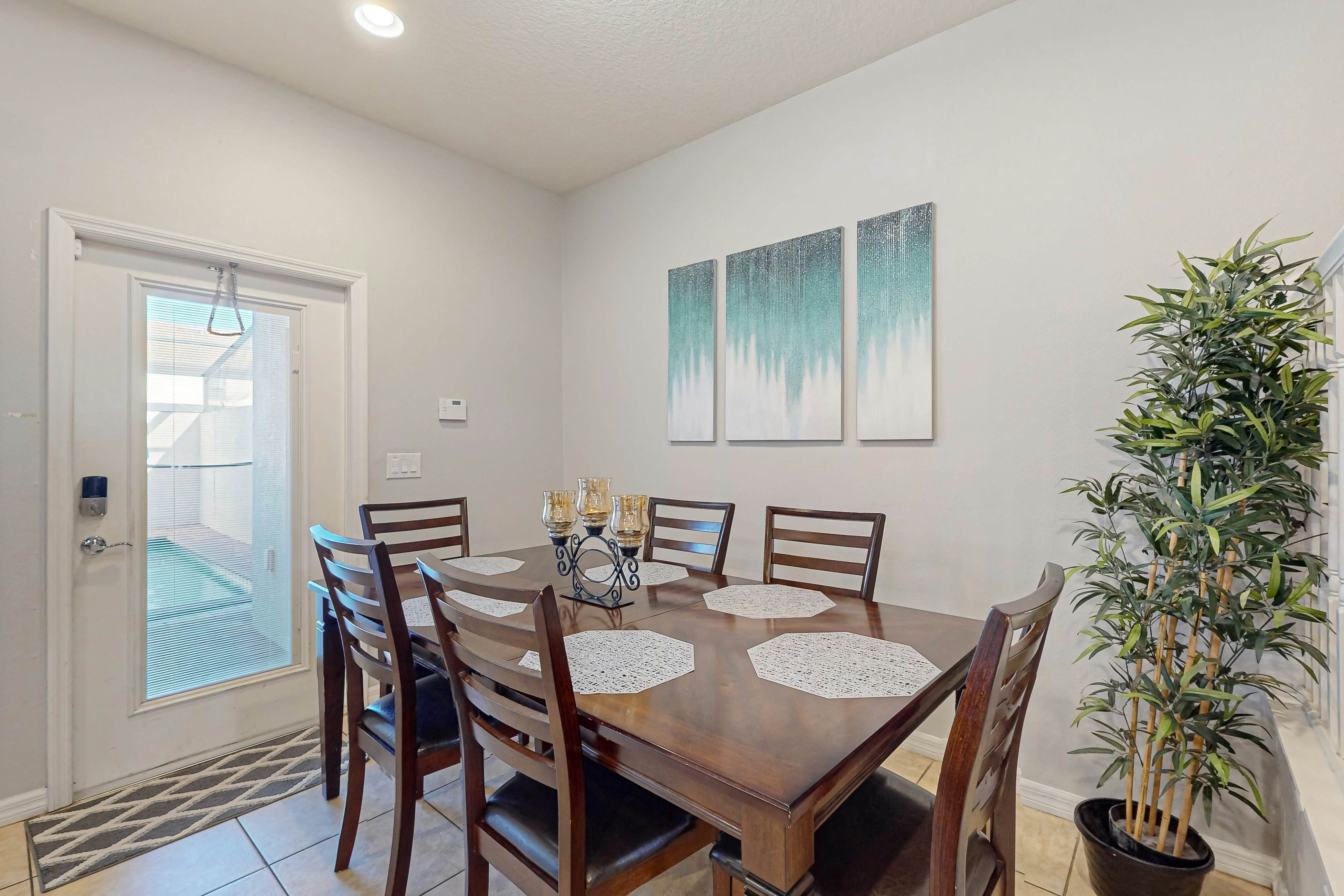 WW117-2011-5-P - Majorca Retreat - Windsor at Westside