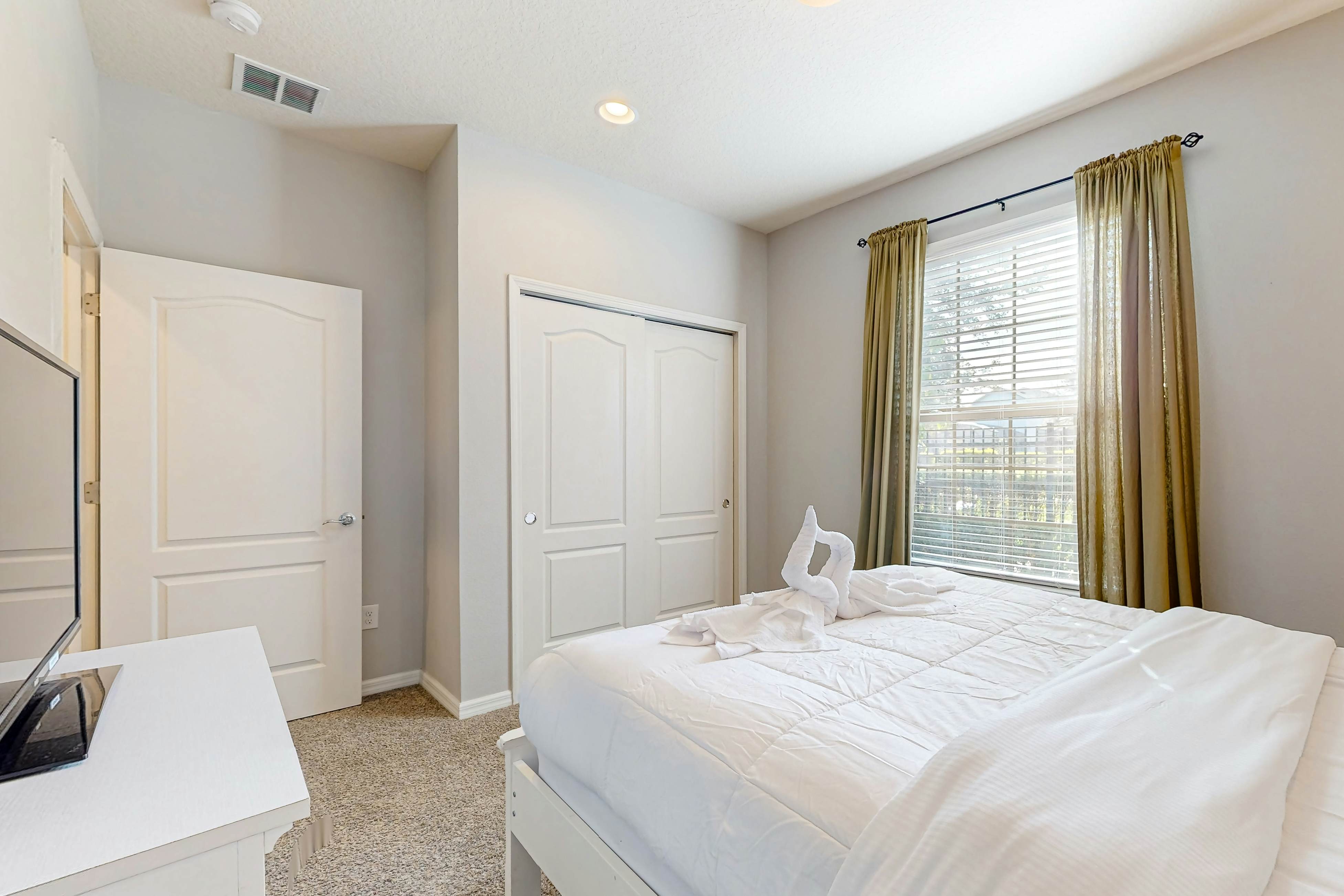 WW117-2011-5-P - Majorca Retreat - Windsor at Westside