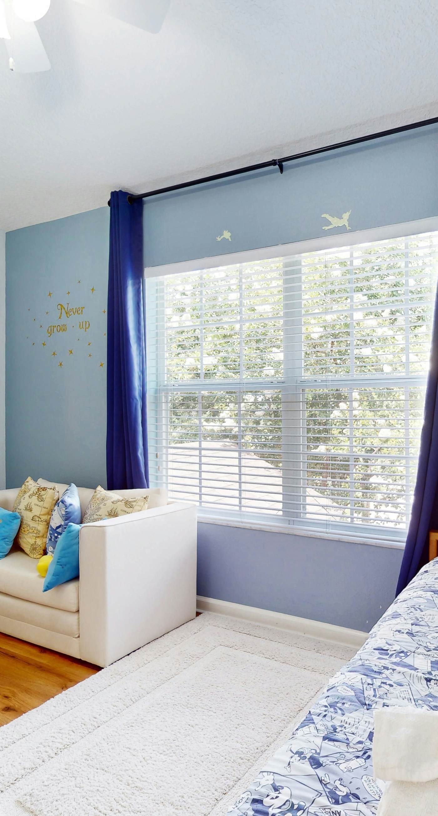 WP108-2351-3-P-Silver Palms