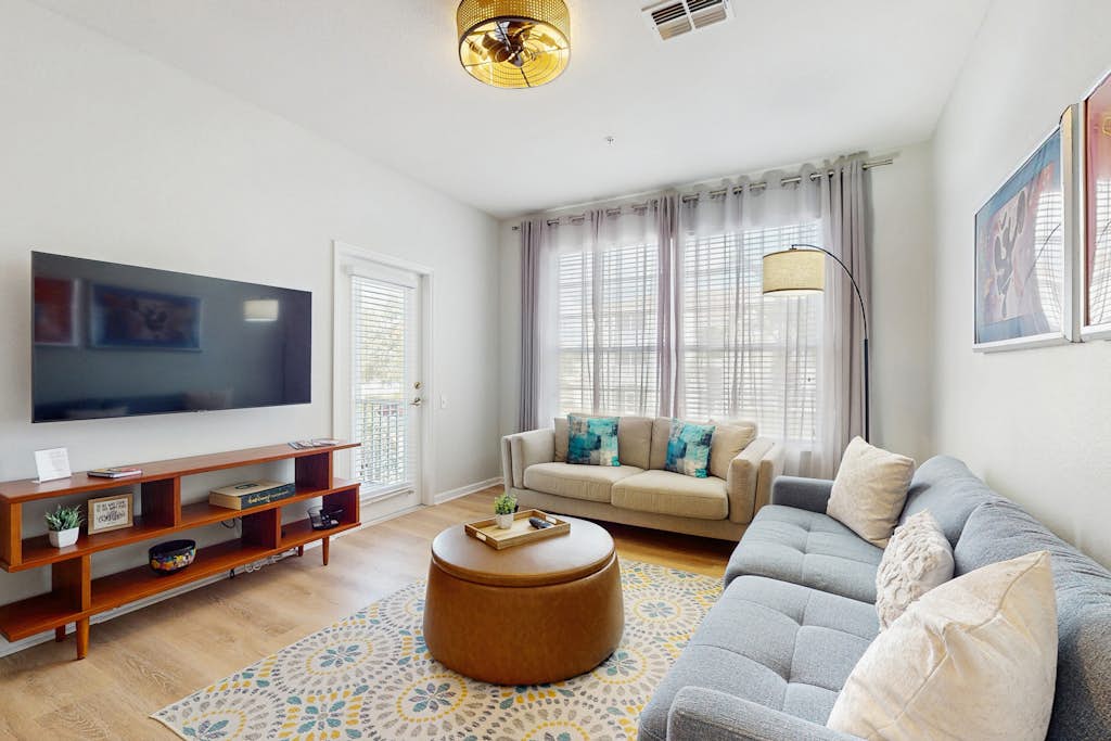 Beautiful home with resort pool and space for the whole family