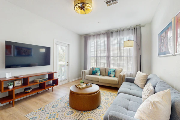 Beautiful home with resort pool and space for the whole family