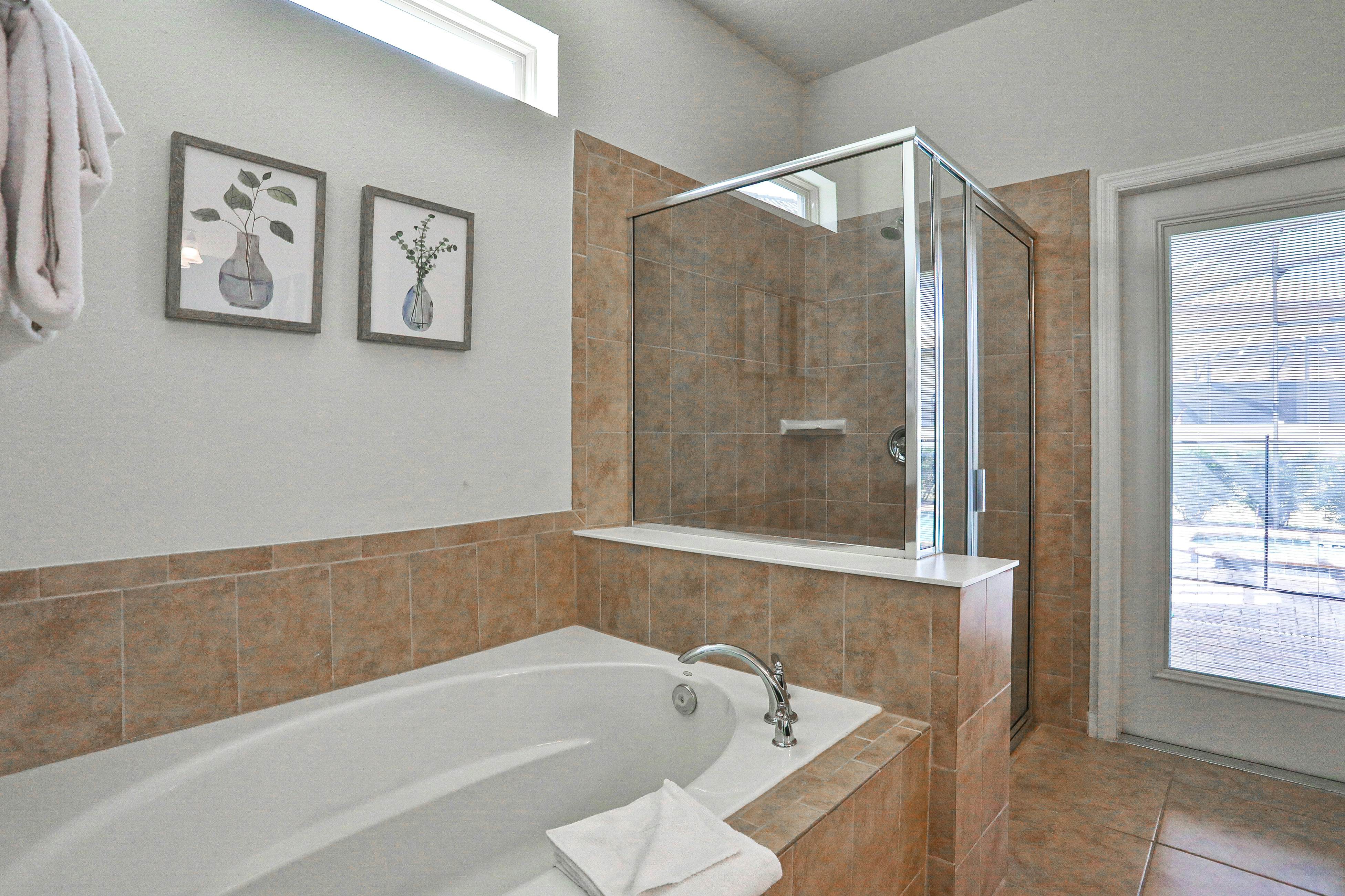 WW115-8893-9-GP - Westside Wonder - Windsor at Westside