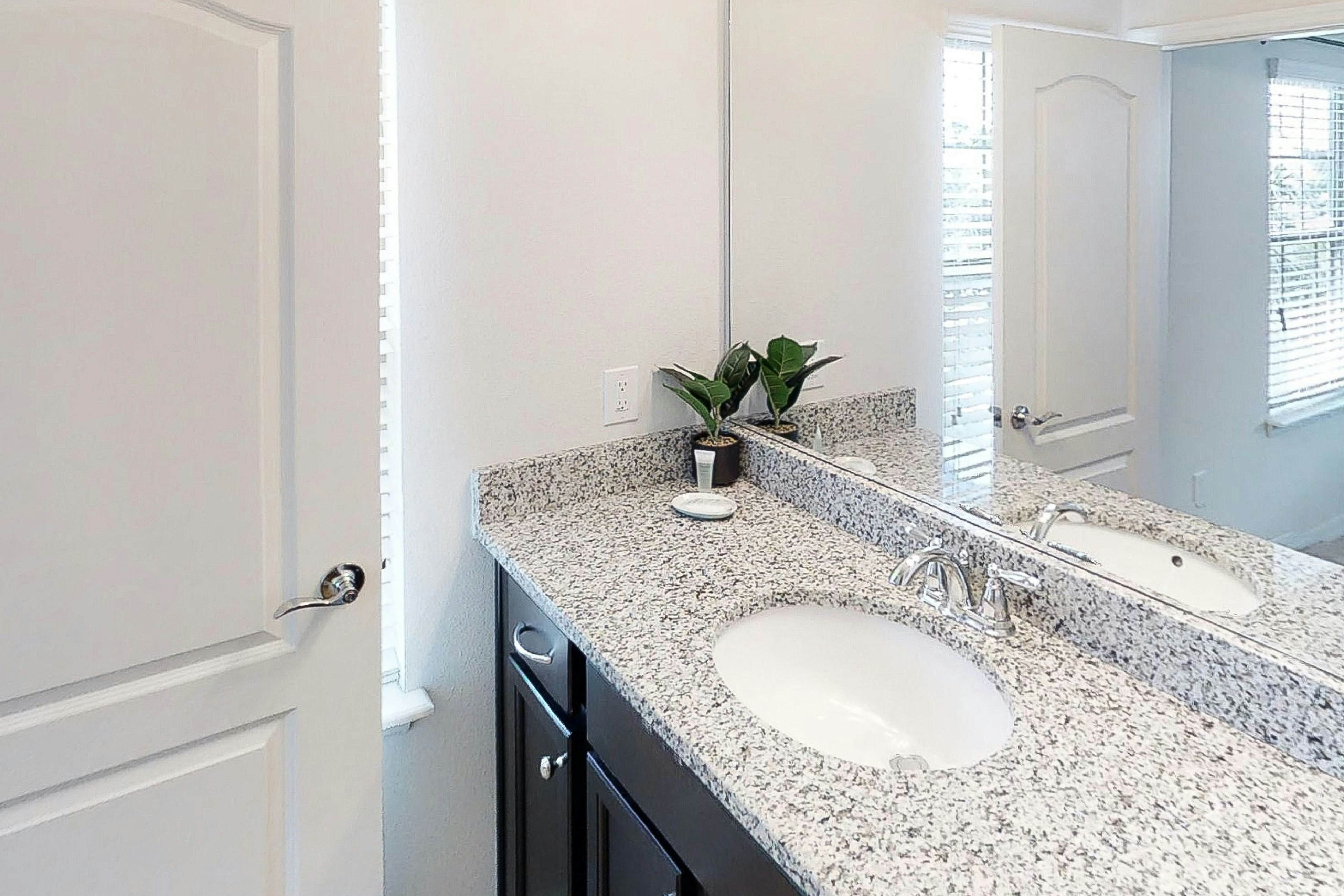 WW115-8893-9-GP - Westside Wonder - Windsor at Westside