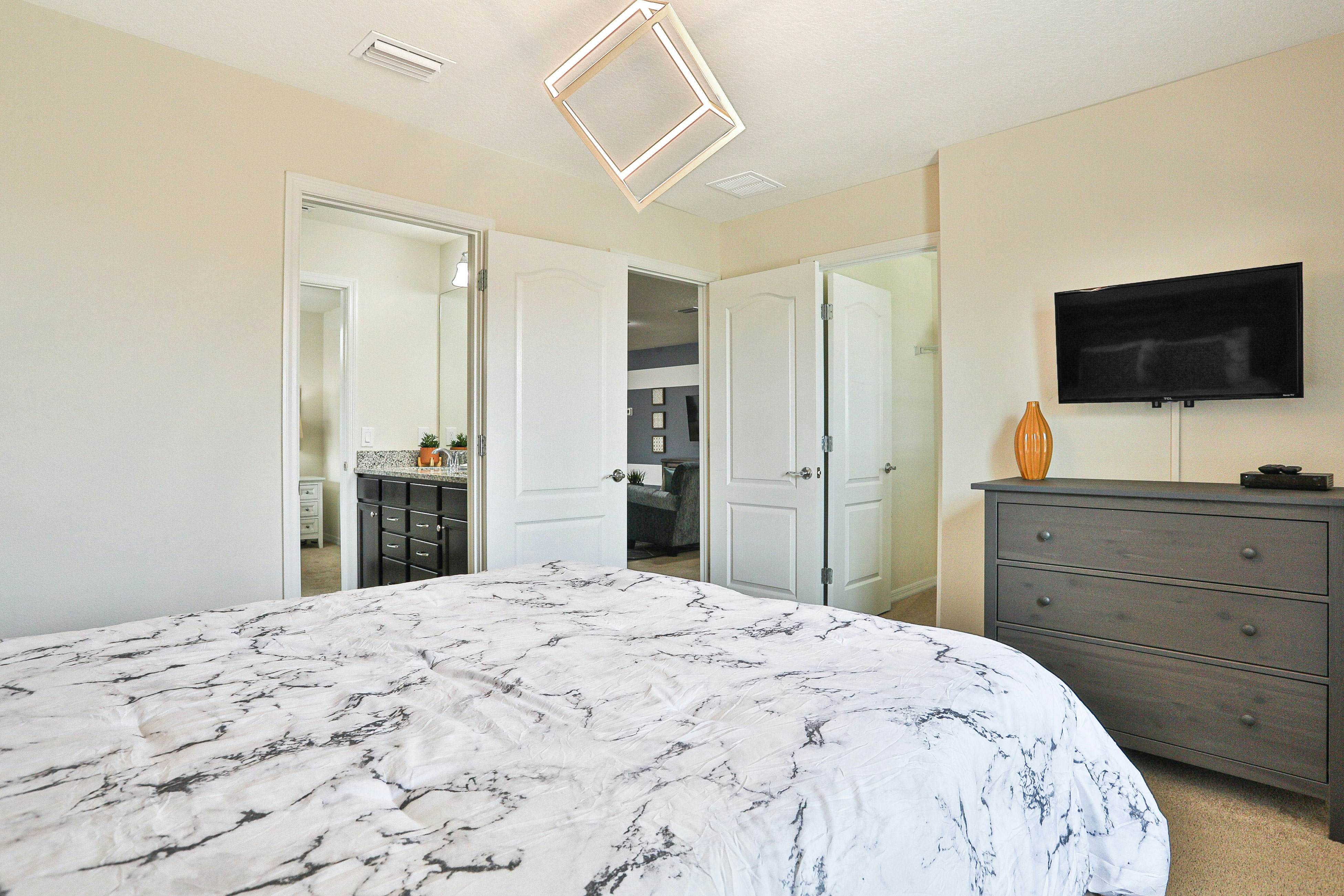 WW115-8893-9-GP - Westside Wonder - Windsor at Westside