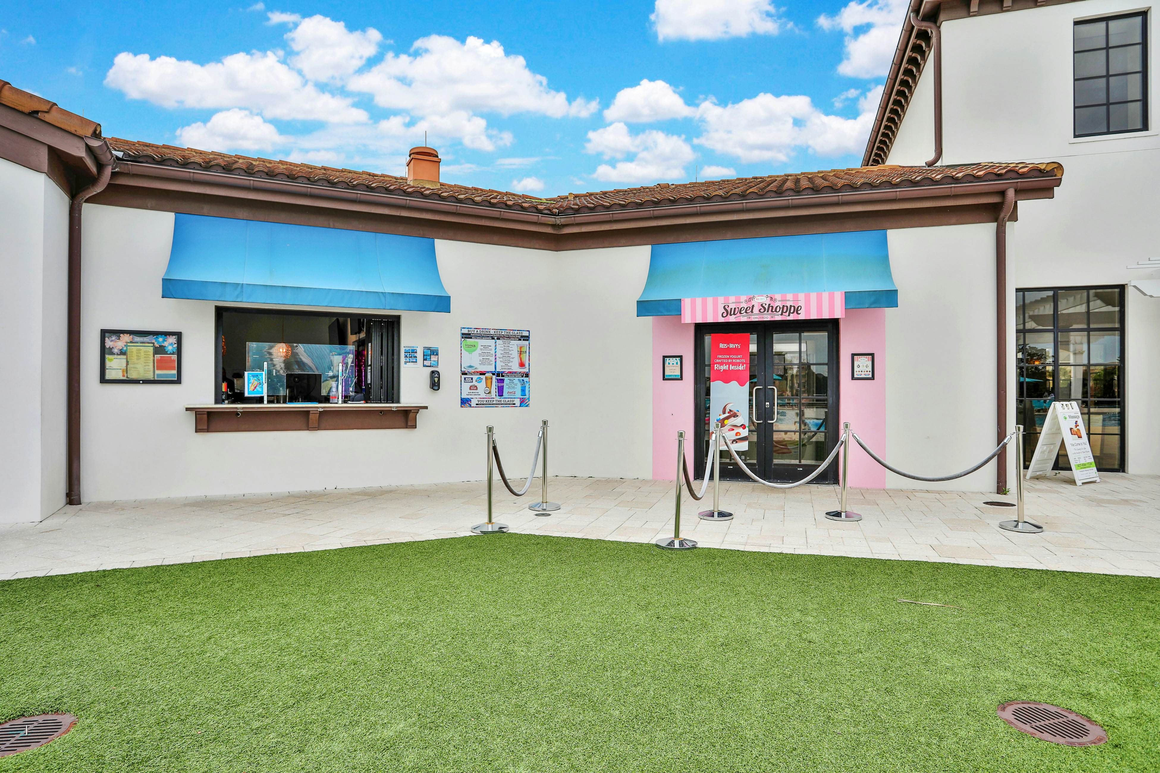 WW115-8893-9-GP - Westside Wonder - Windsor at Westside