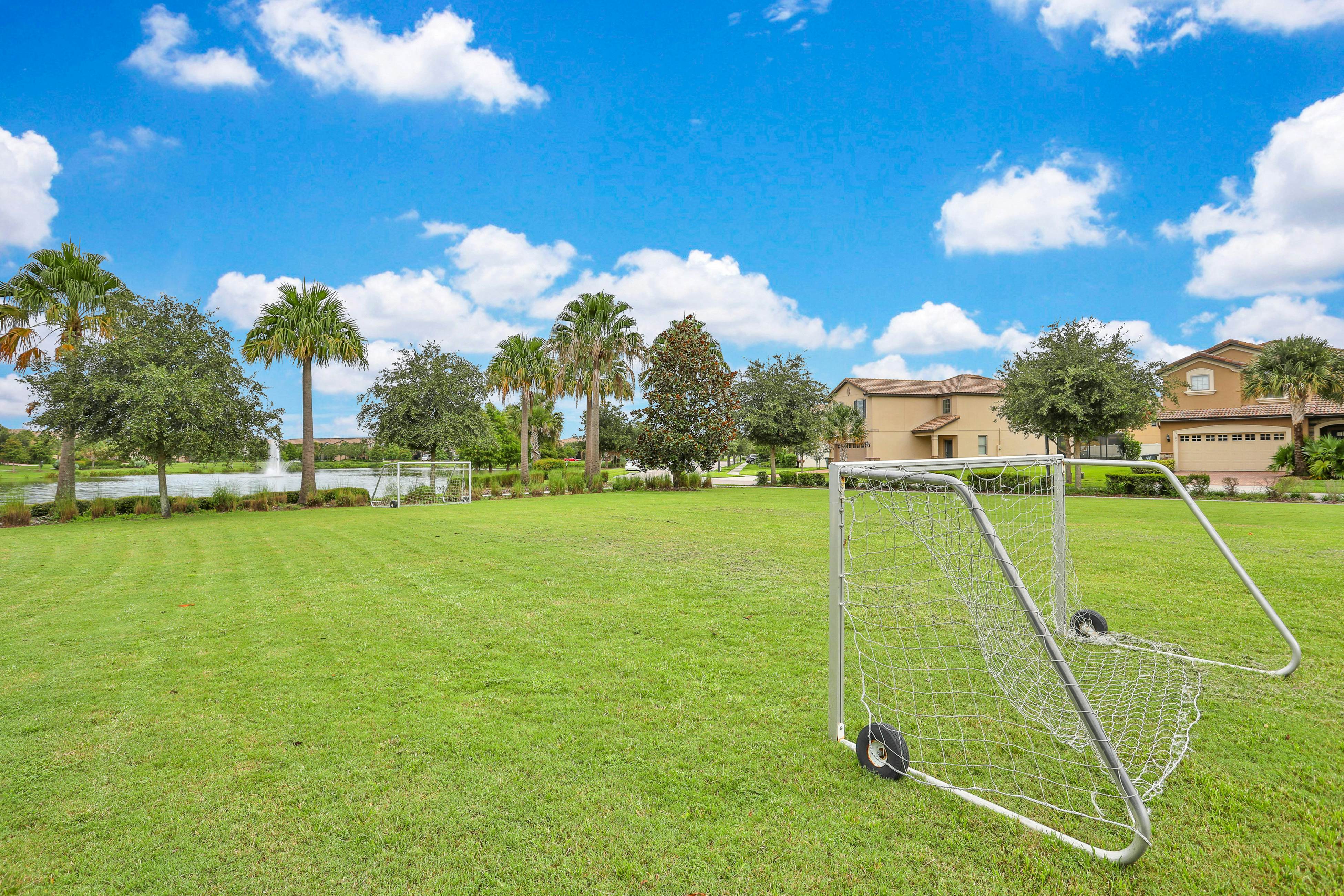 WW115-8893-9-GP - Westside Wonder - Windsor at Westside