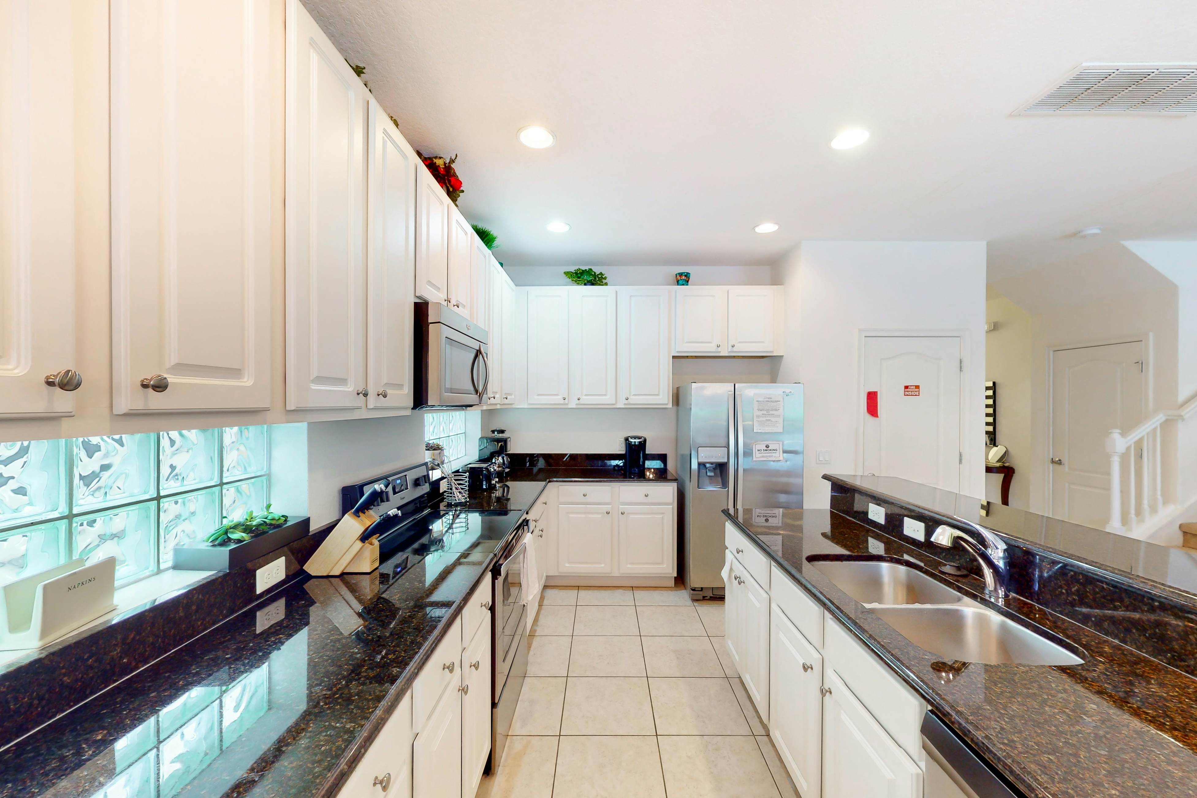 SOL109-5253-6-P-Oakbourne Oasis