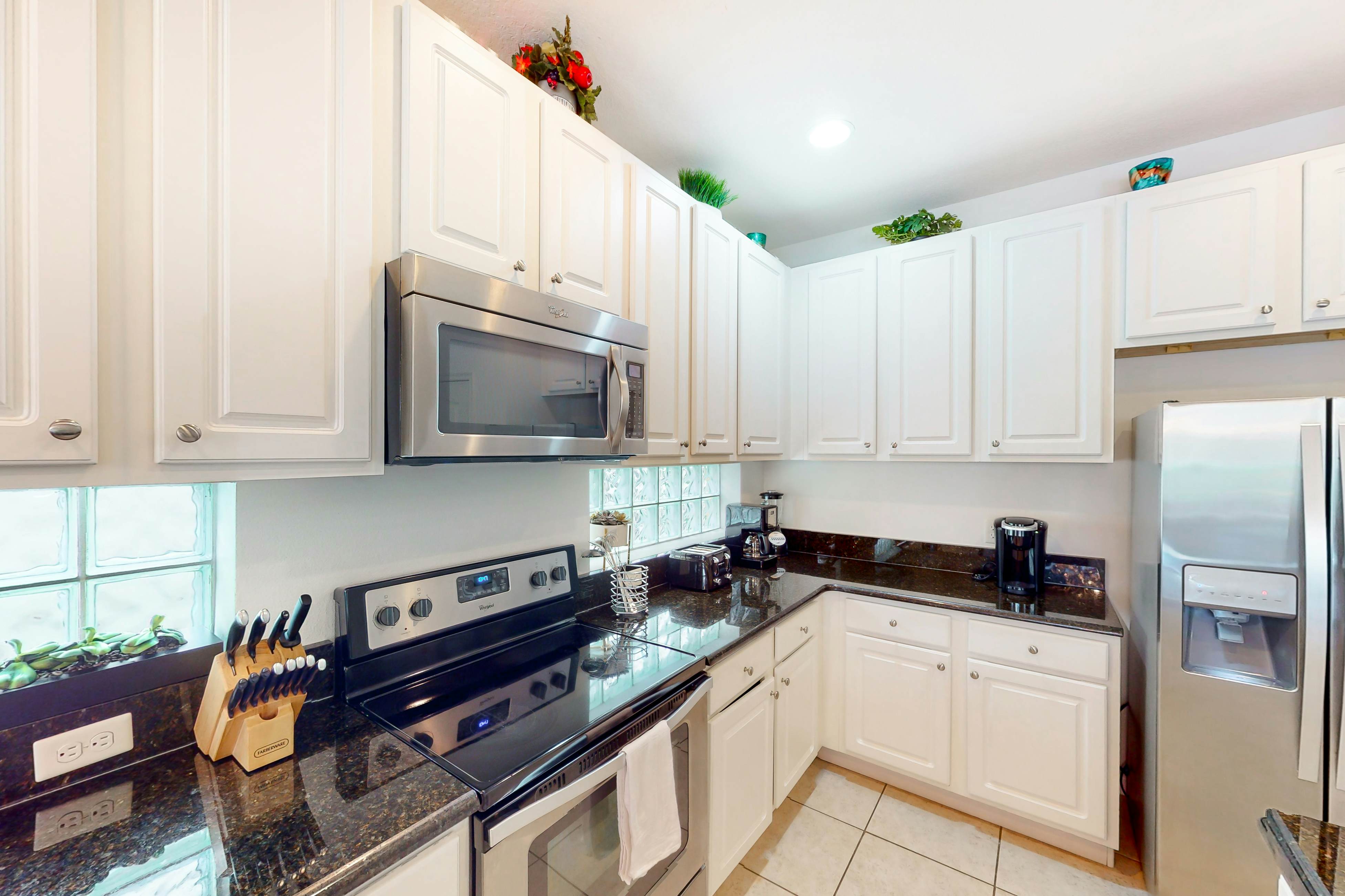 SOL109-5253-6-P-Oakbourne Oasis