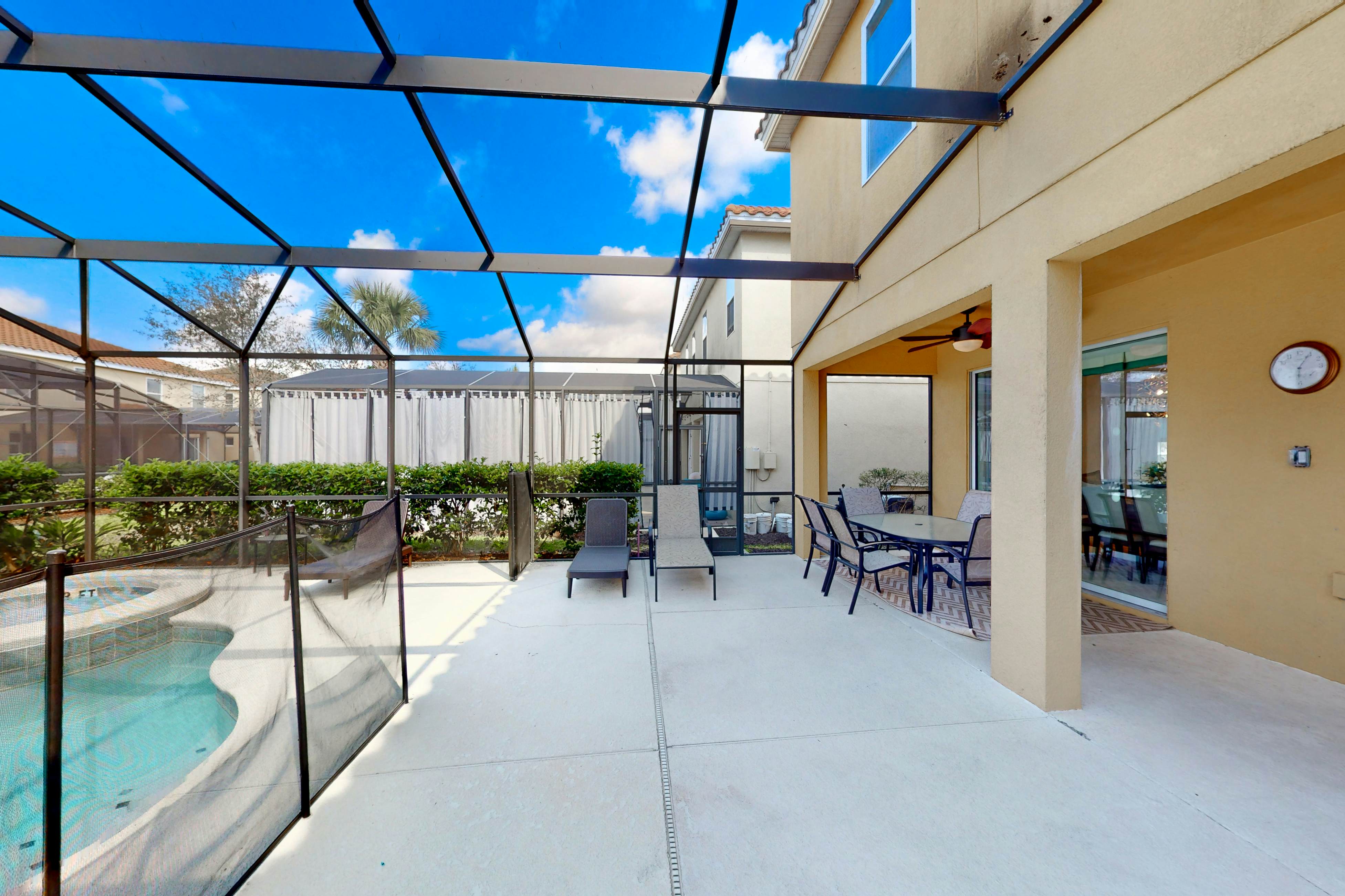 SOL109-5253-6-P-Oakbourne Oasis