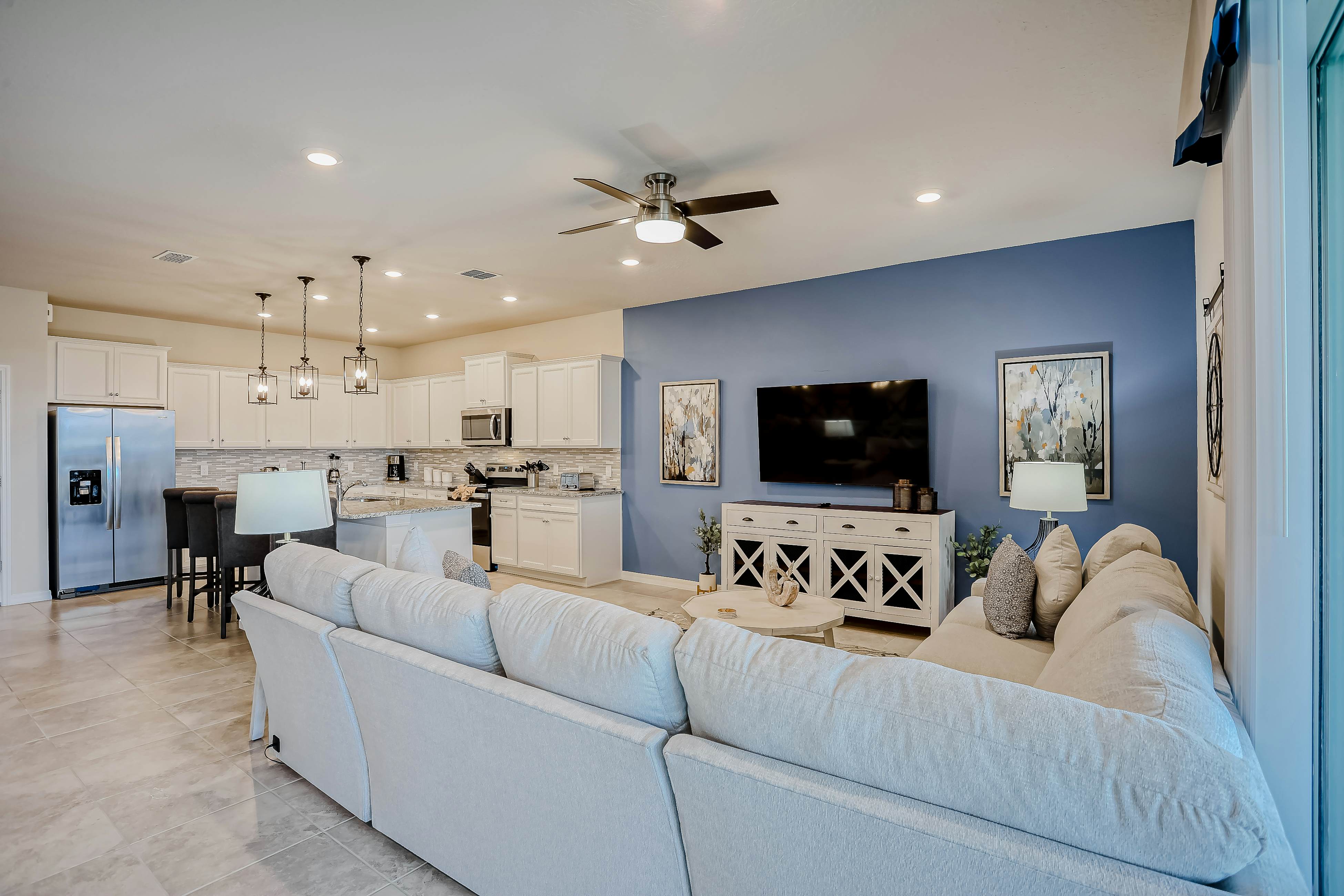 WI114-1990-9-P - Summer Magic - Windsor Island Resort