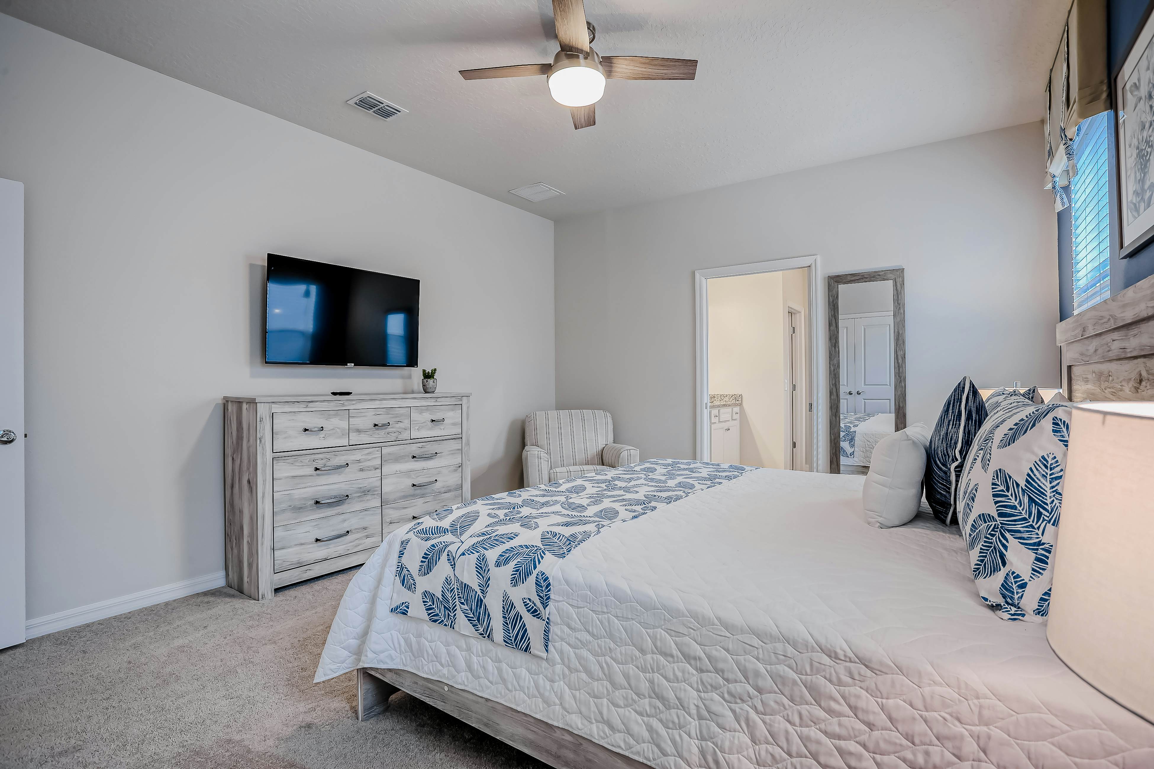 WI114-1990-9-P - Summer Magic - Windsor Island Resort