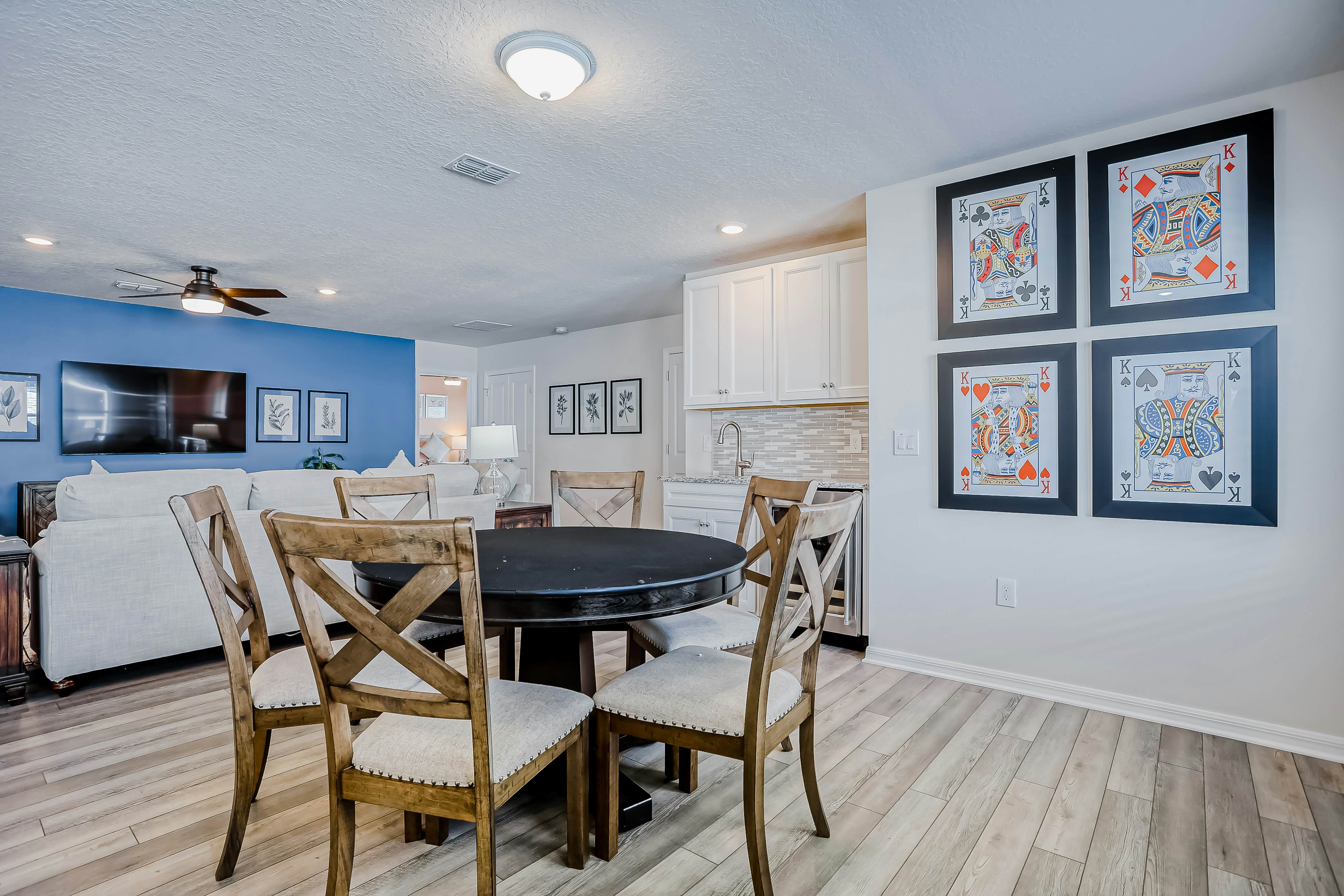 WI114-1990-9-P - Summer Magic - Windsor Island Resort