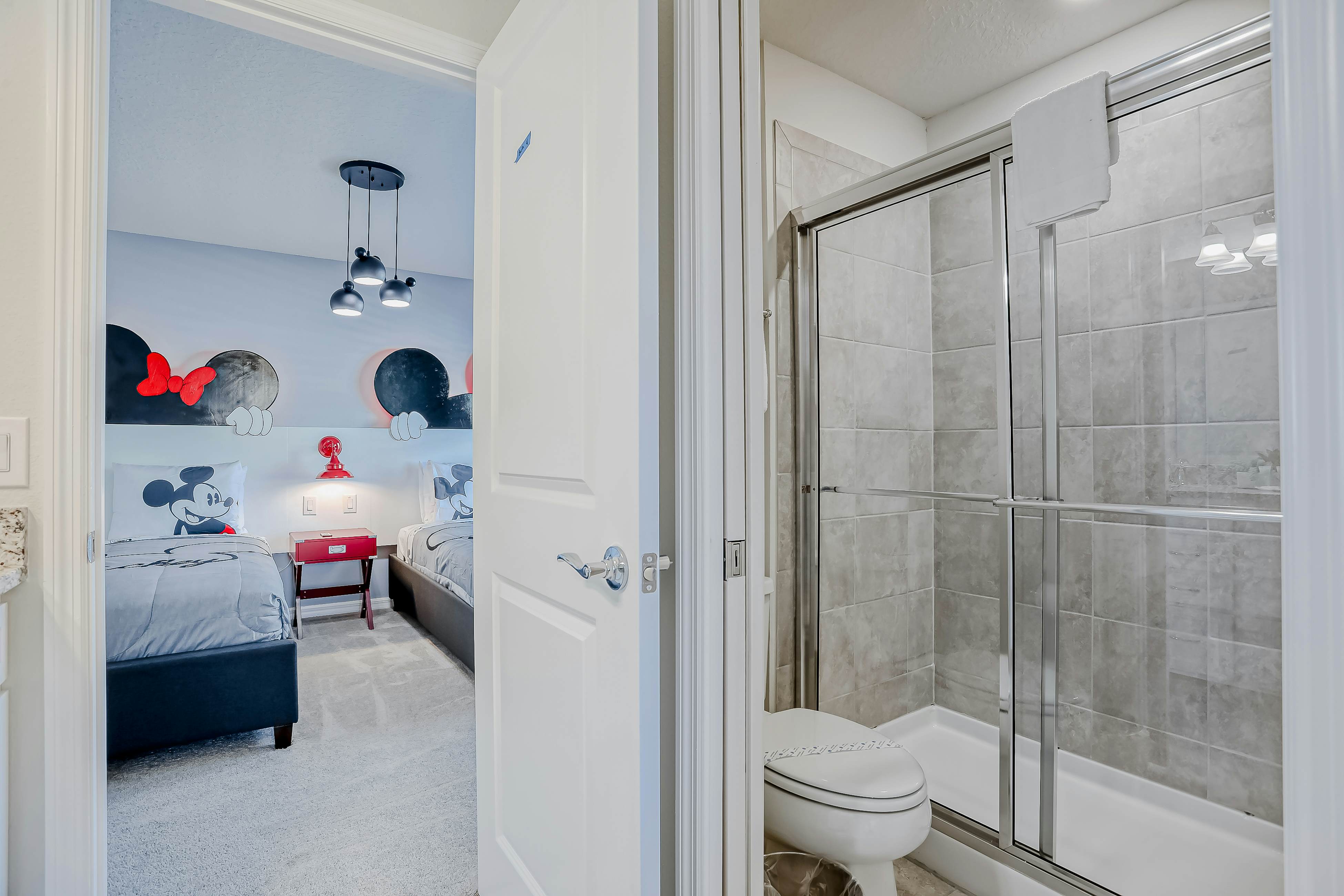 WI114-1990-9-P - Summer Magic - Windsor Island Resort