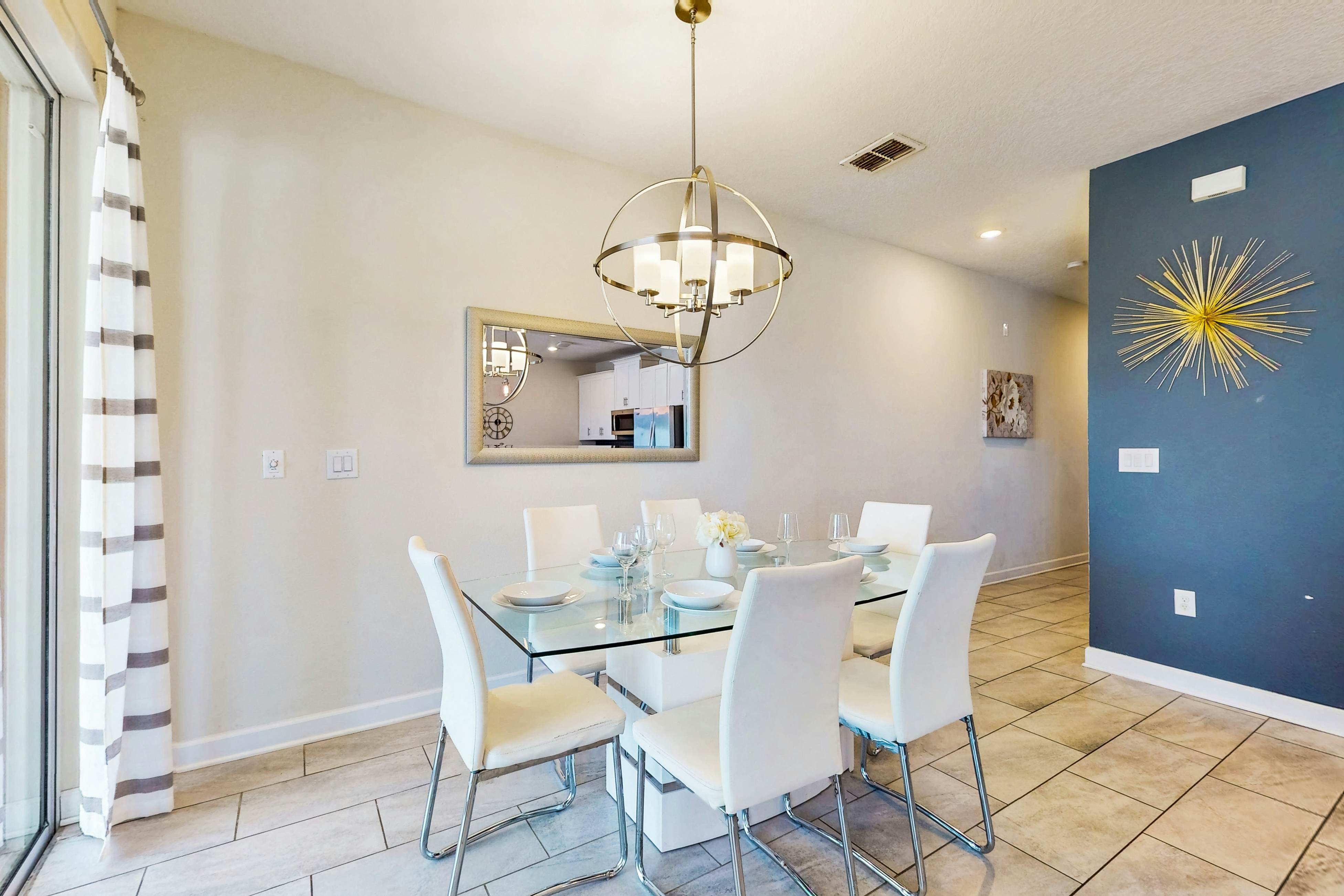 CHG119-8993-4-GP - Max n Relax - Champions Gate