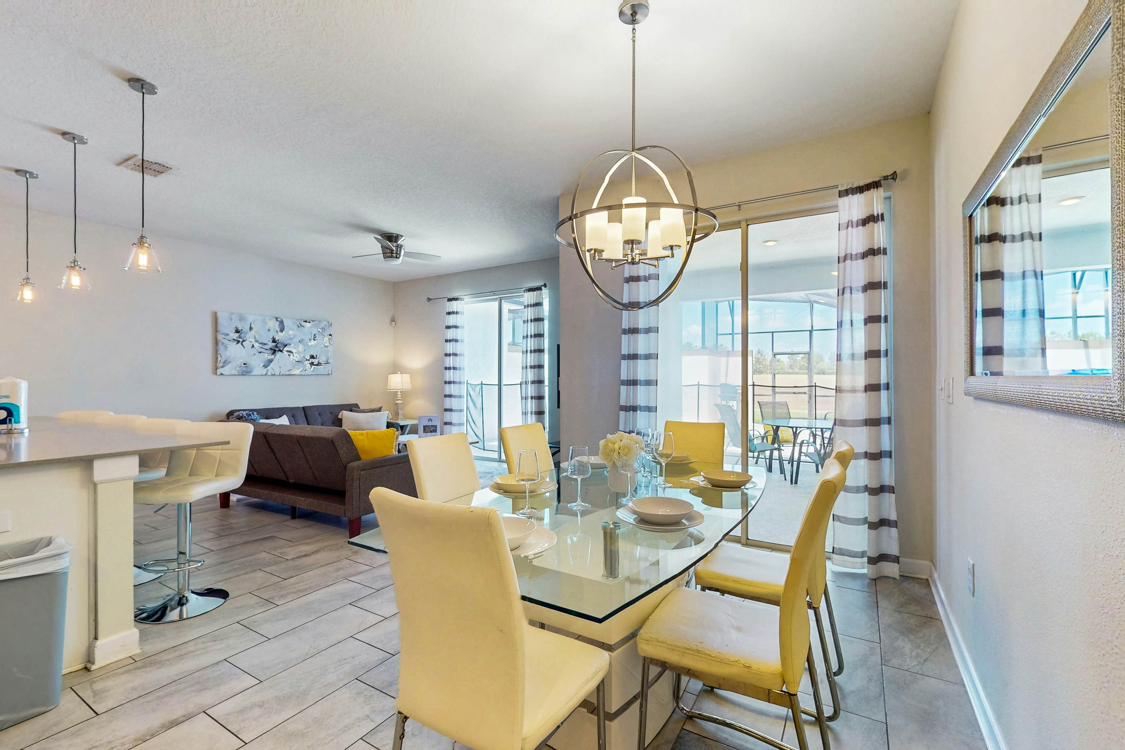 CHG119-8993-4-GP - Max n Relax - Champions Gate