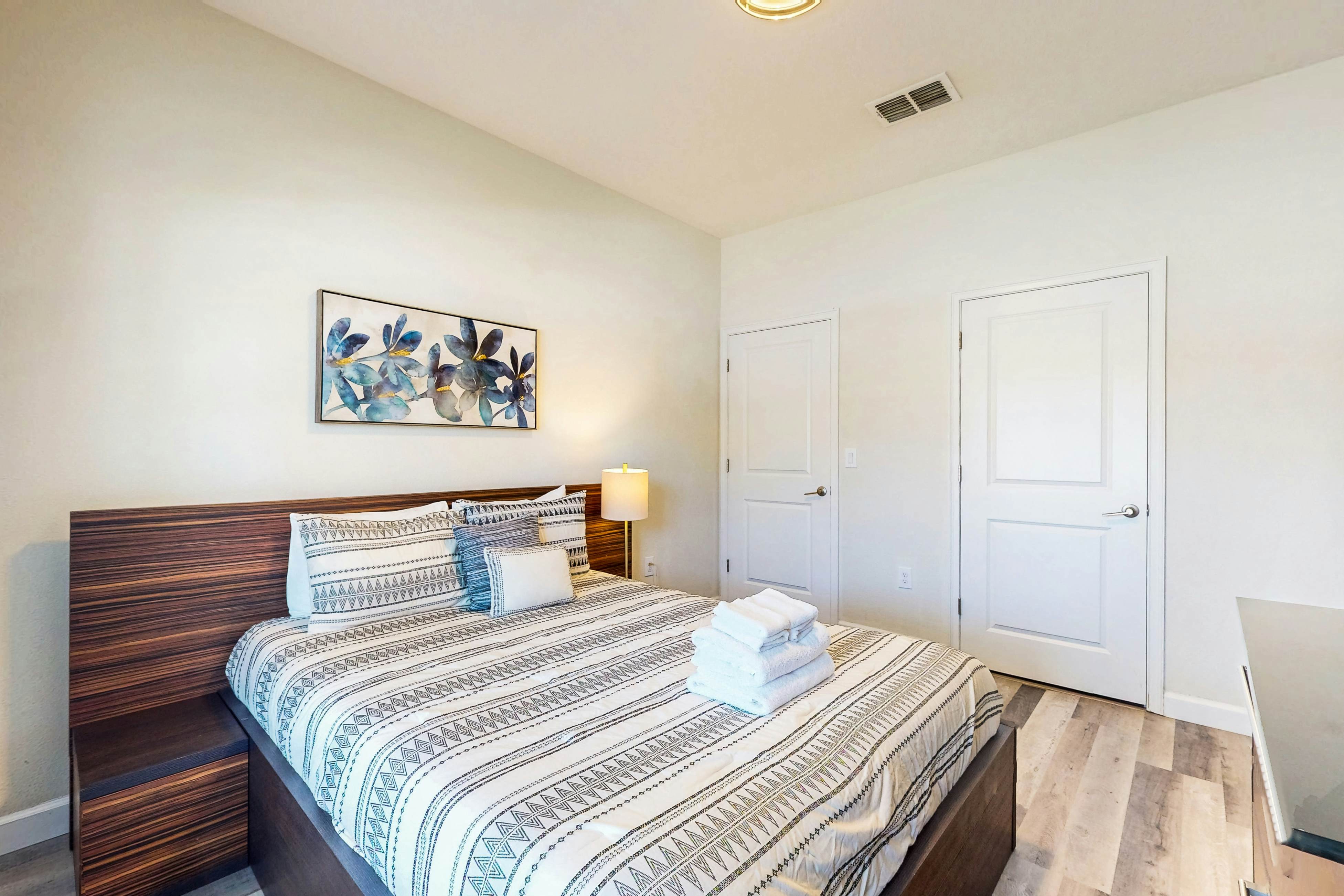 CHG119-8993-4-GP - Max n Relax - Champions Gate