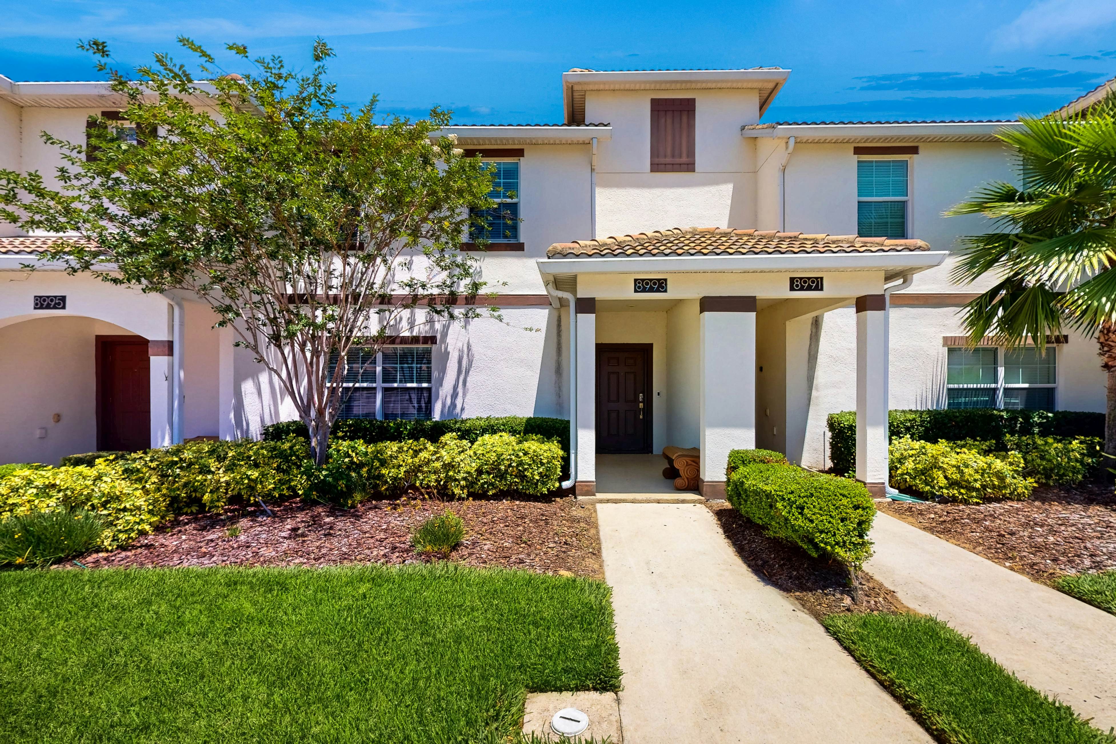 CHG119-8993-4-GP - Max n Relax - Champions Gate