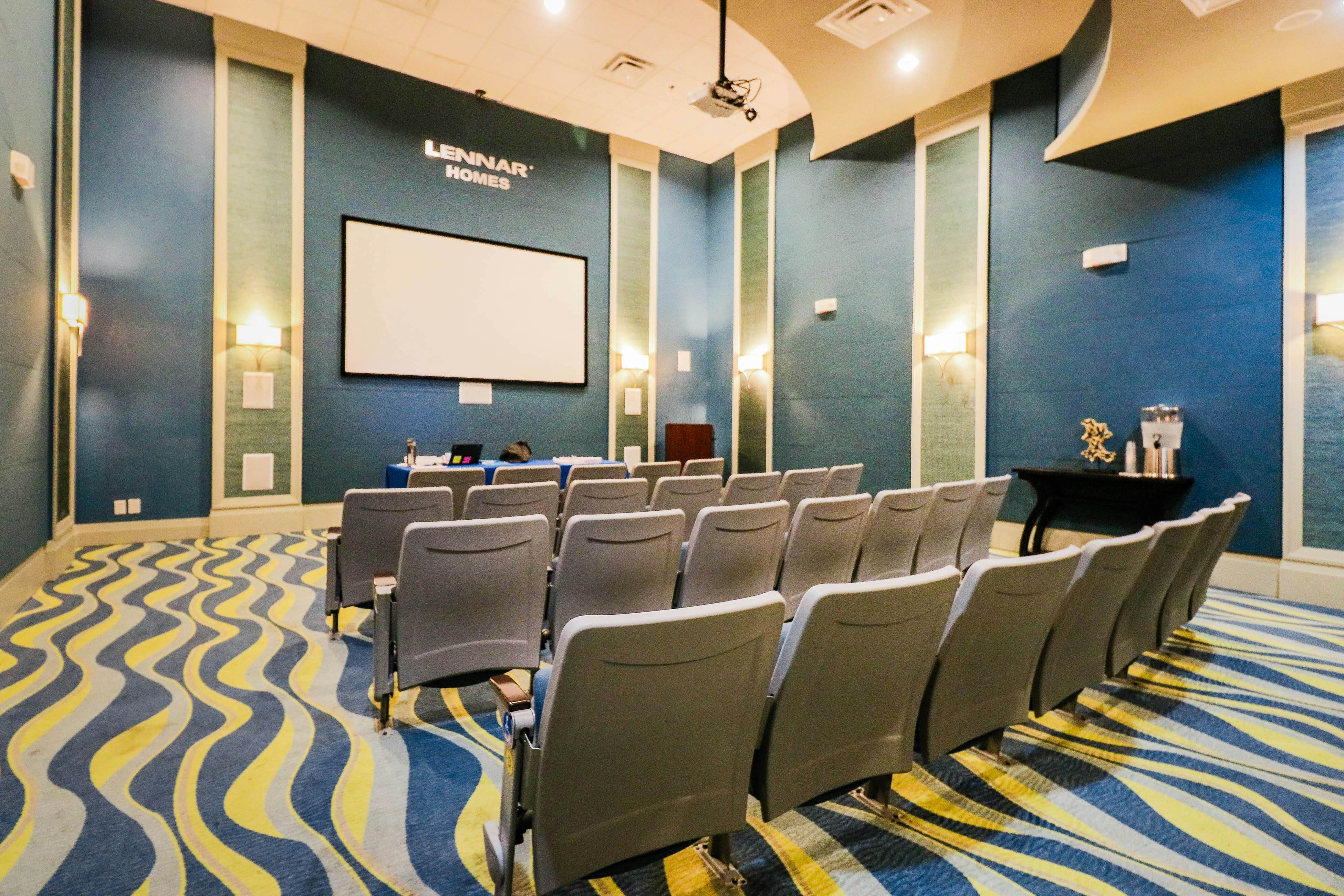 CHG119-8993-4-GP - Max n Relax - Champions Gate