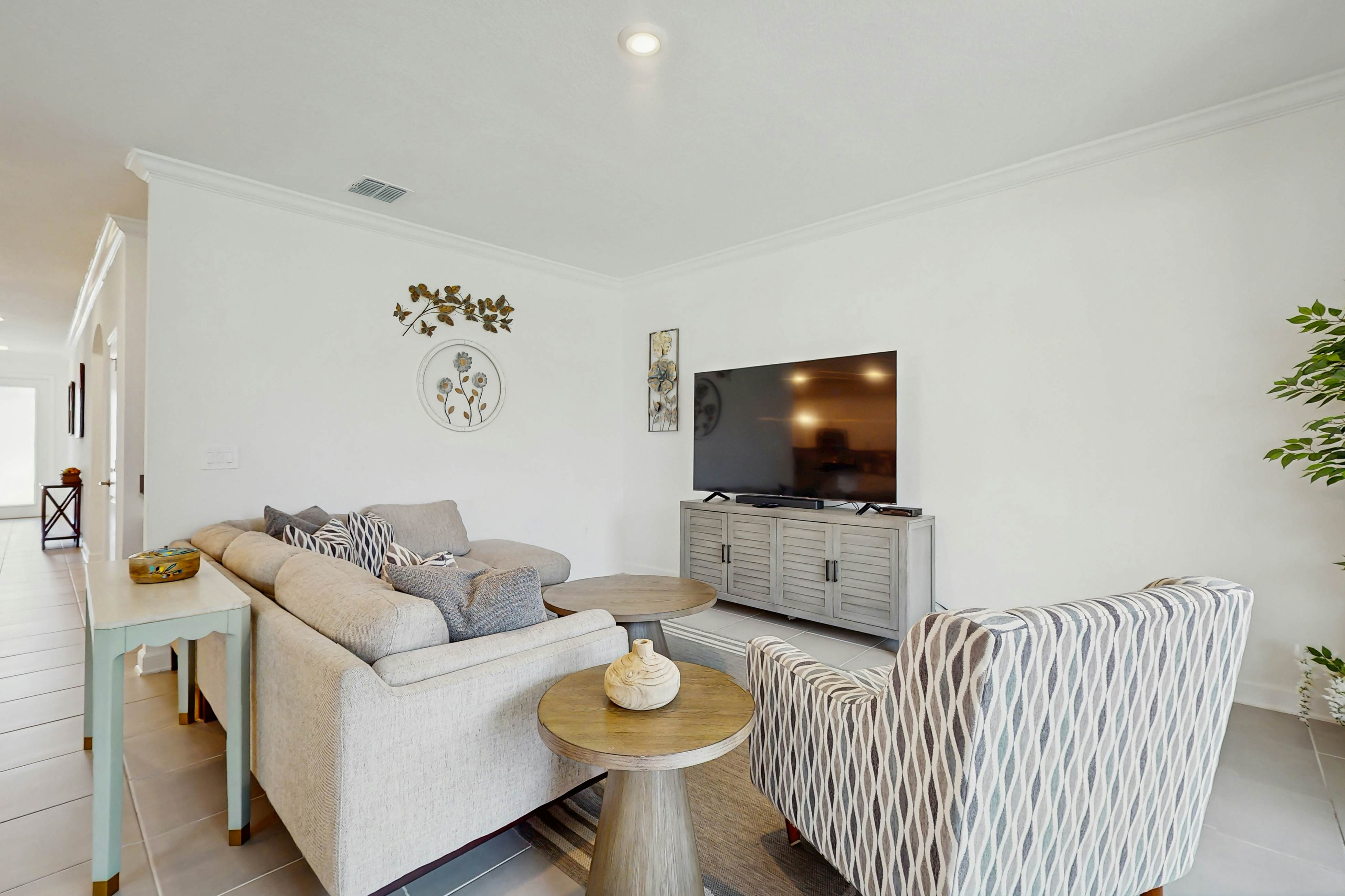 CHG136-8960-6-GP - The Modern Pearl