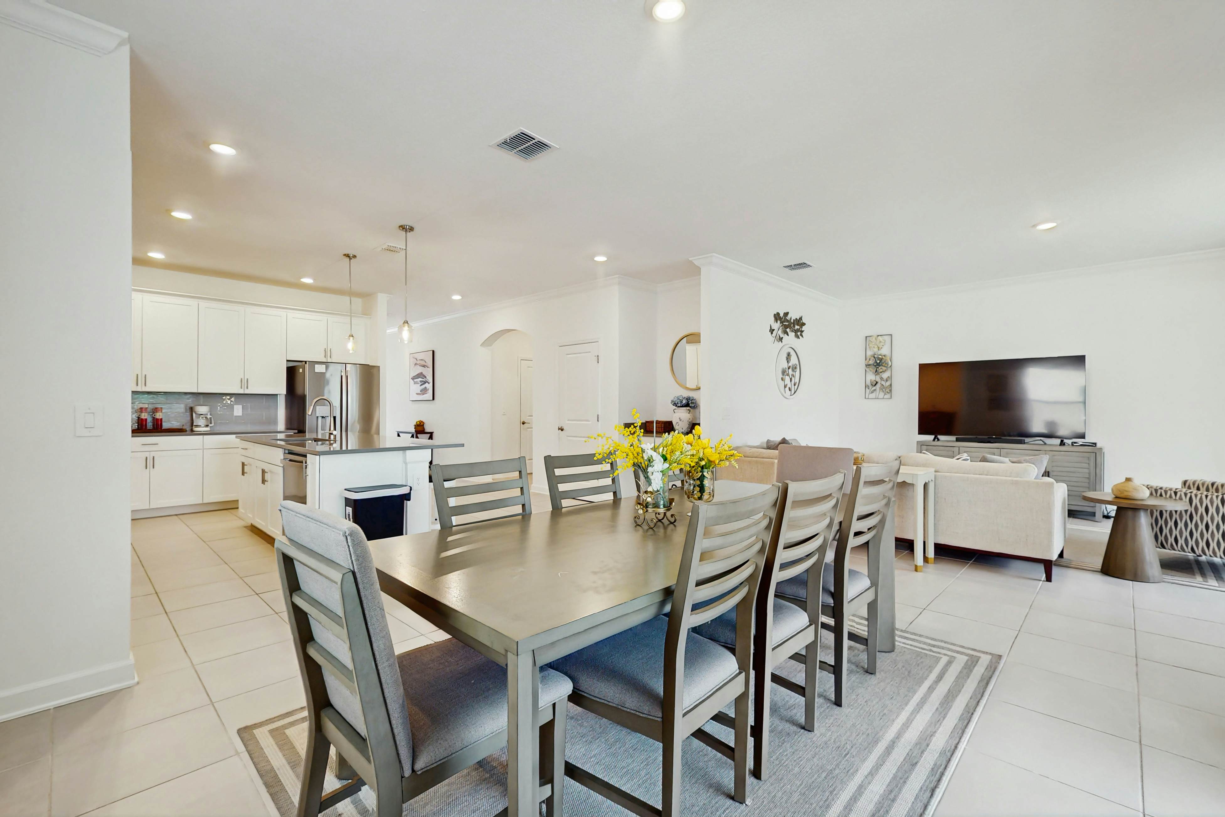 CHG136-8960-6-GP - The Modern Pearl