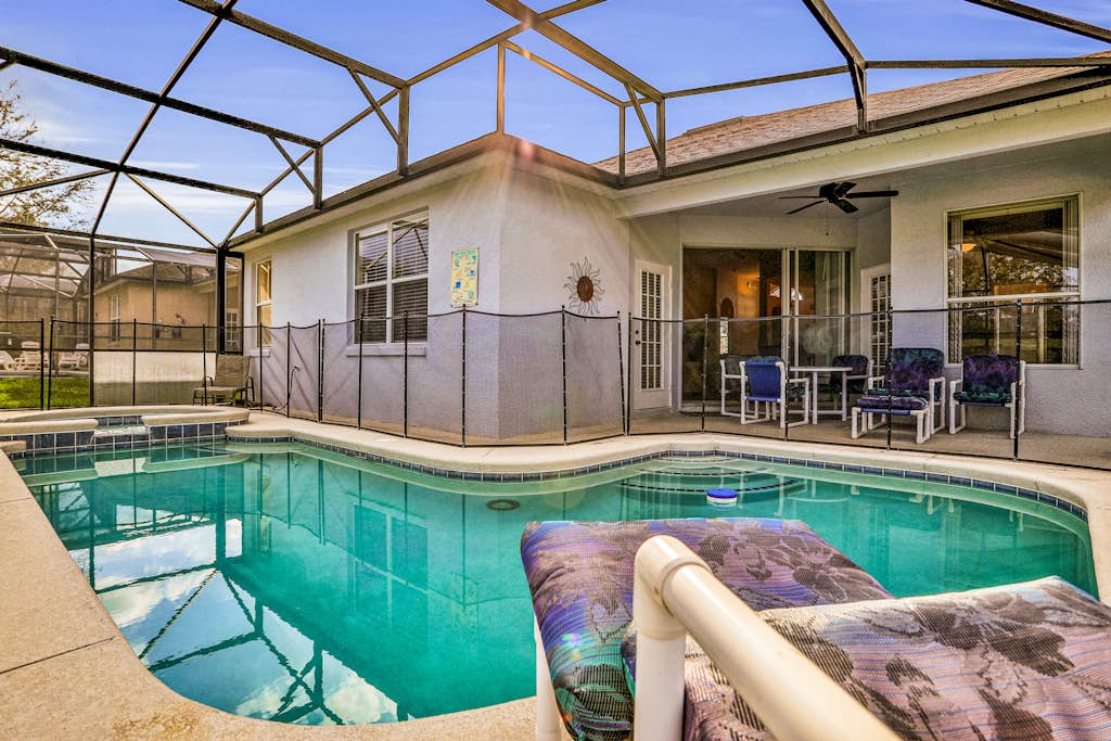 Vibrant modern home with private pool, spa, lanai & expansive game room