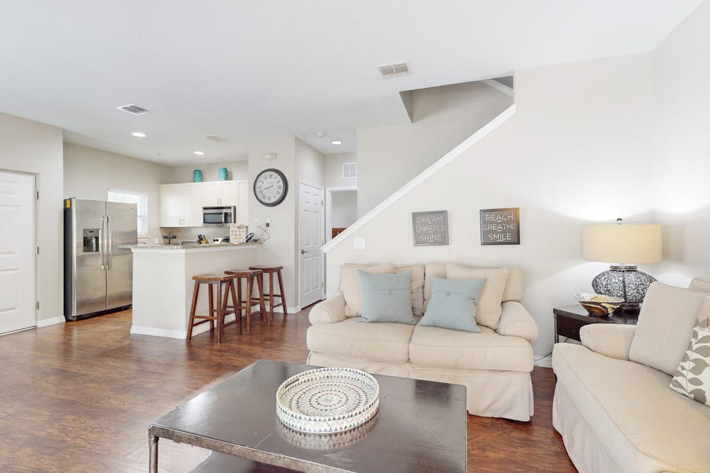 Spacious family friendly home with resort style shared pool