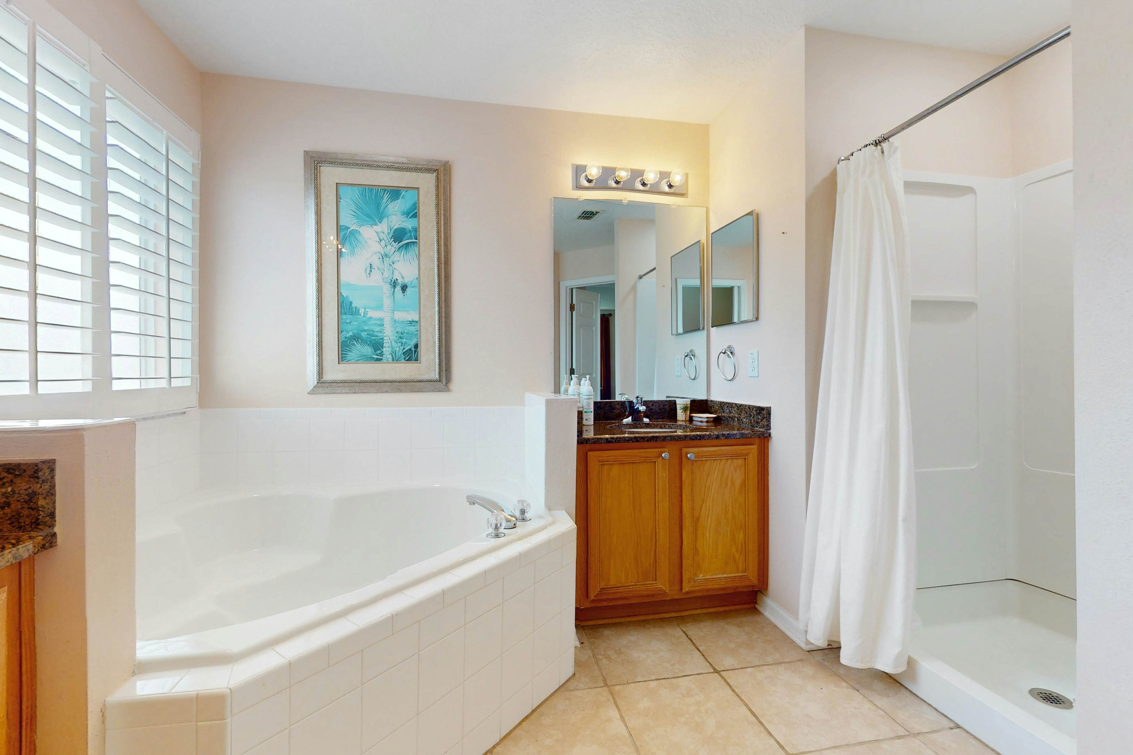 EMI107-8545-7-P-Summer Breeze - Emerald Island Resort