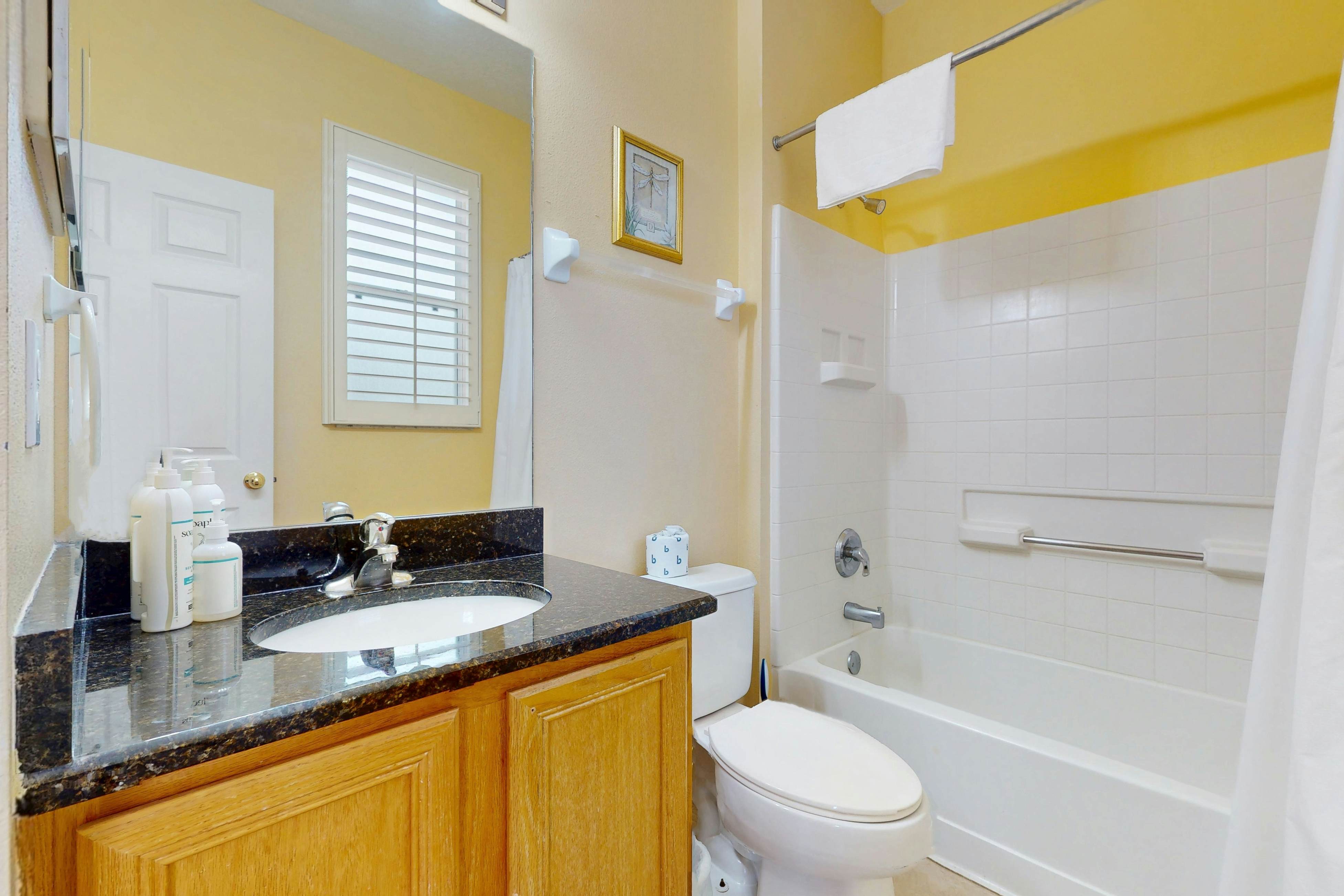 EMI107-8545-7-P-Summer Breeze - Emerald Island Resort