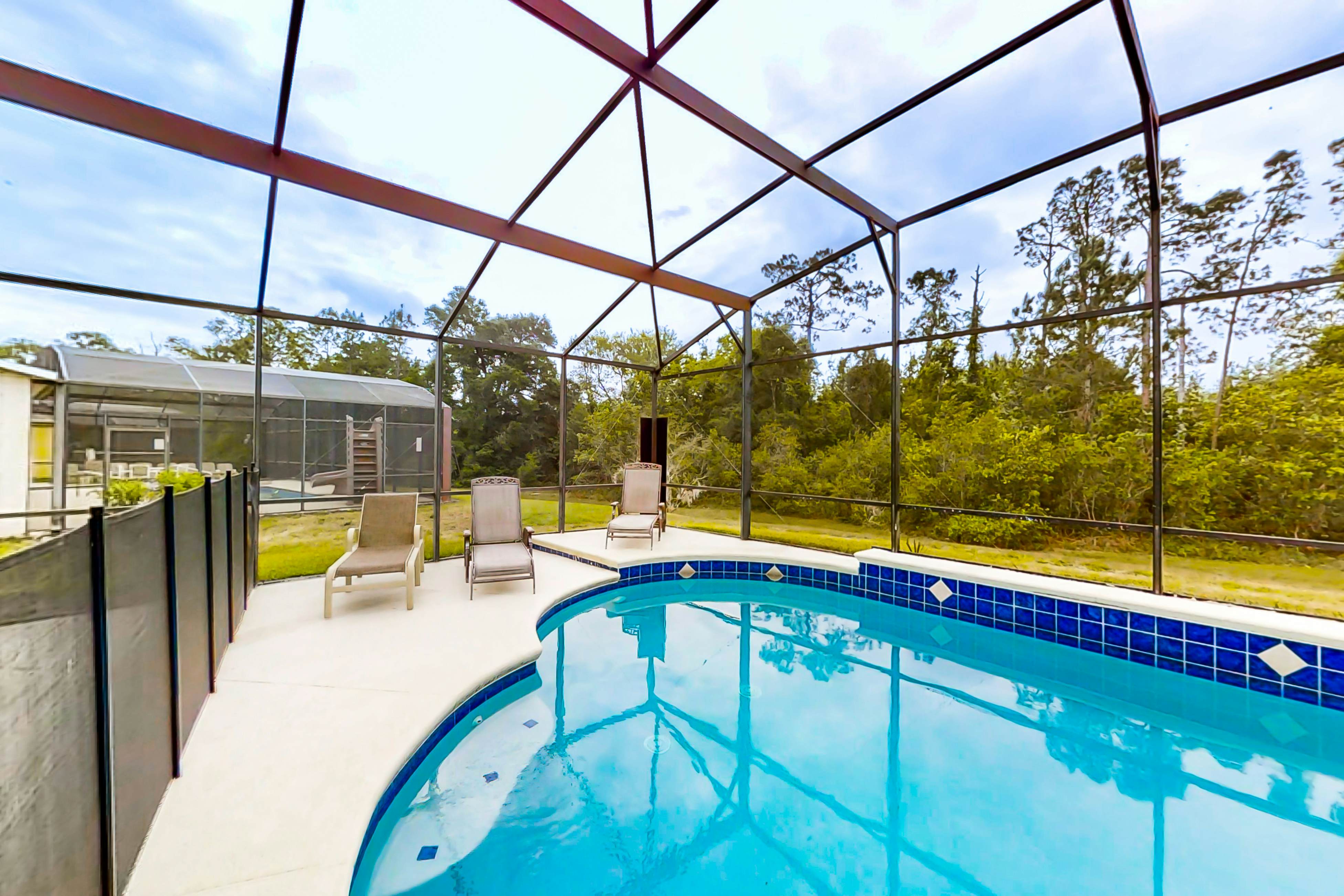 EMI107-8545-7-P-Summer Breeze - Emerald Island Resort