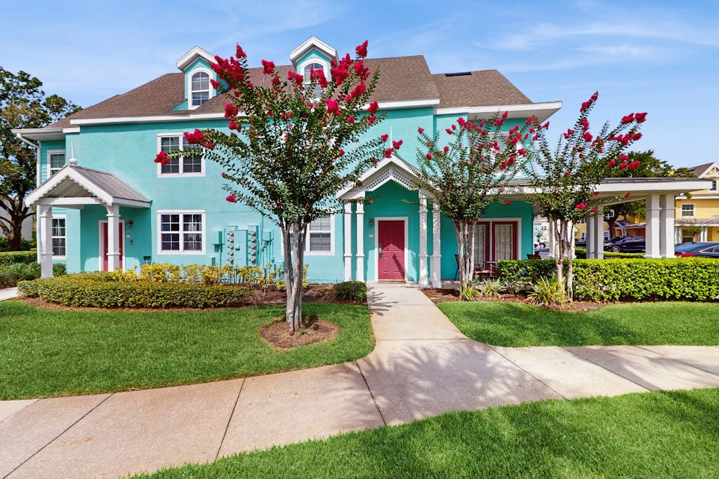 Spacious condo with themed rooms, foosball table and shared pool