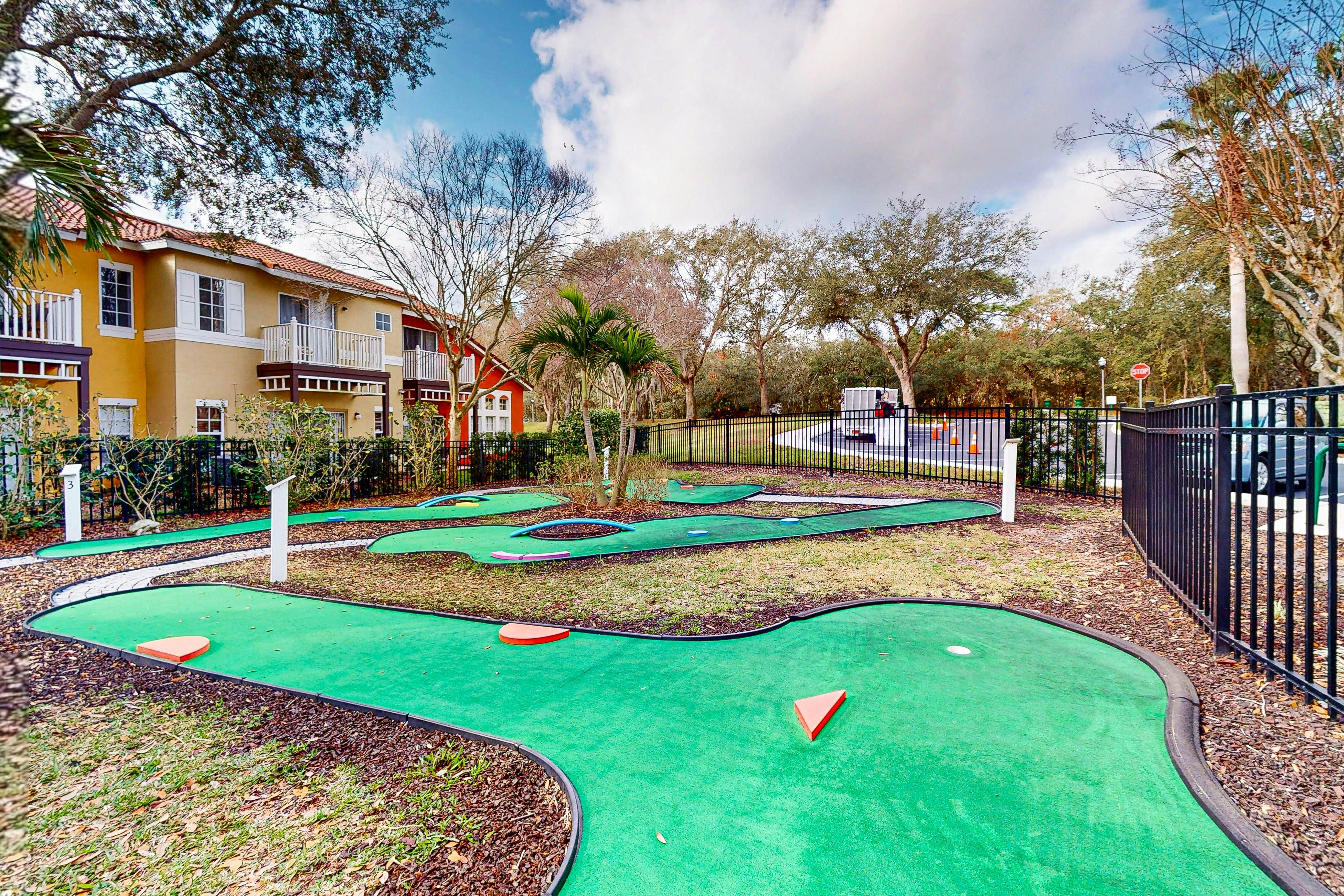 EMI103-8571-3-Emerald Island Gem - Emerald Island Resort