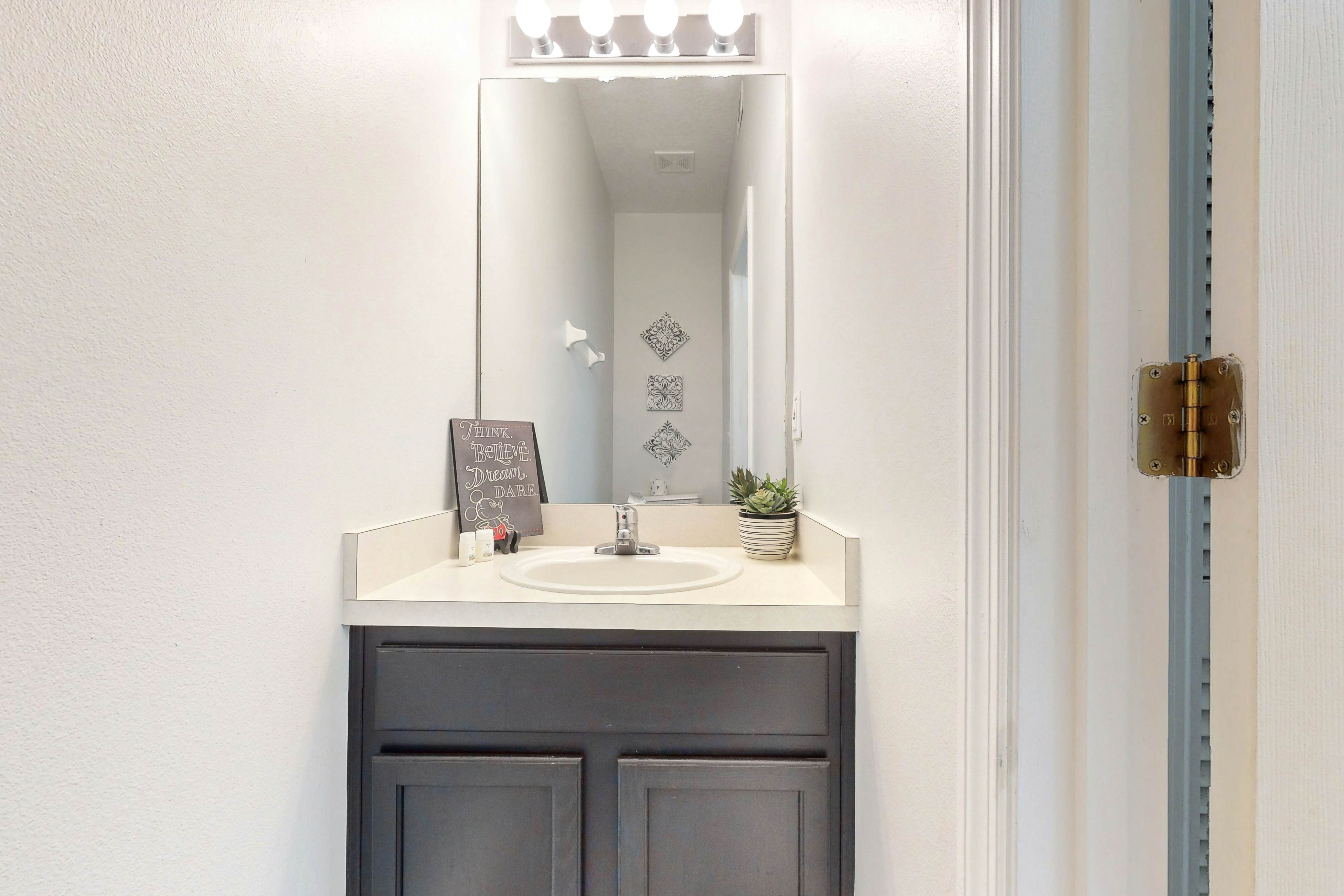 EMI103-8571-3-Emerald Island Gem - Emerald Island Resort