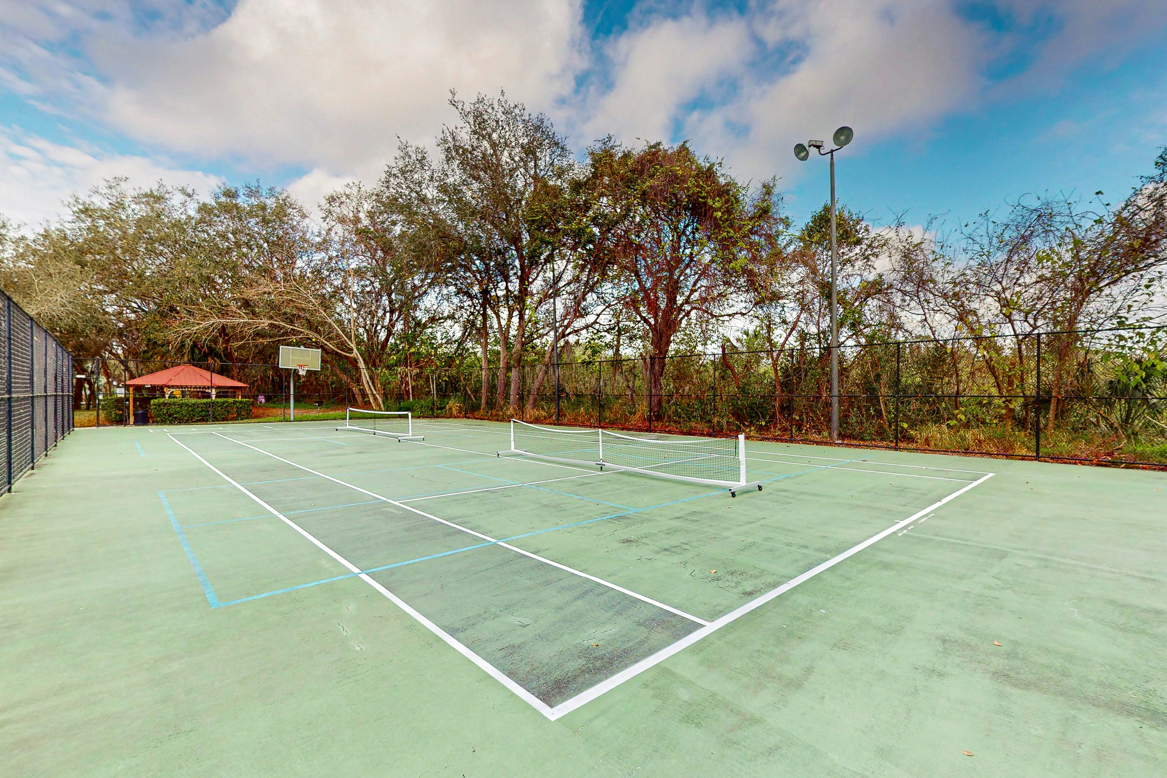 EMI103-8571-3-Emerald Island Gem - Emerald Island Resort