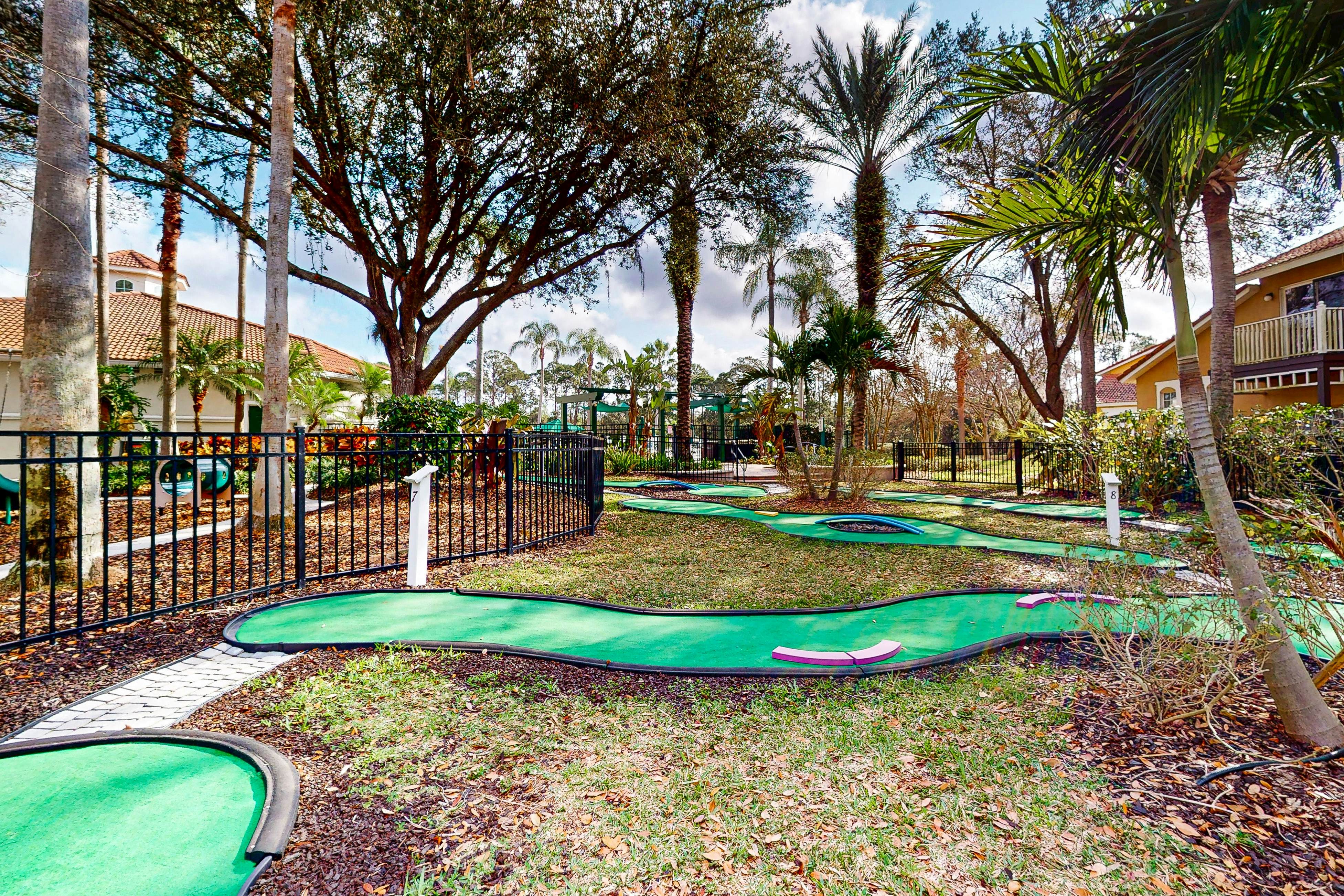 EMI103-8571-3-Emerald Island Gem - Emerald Island Resort