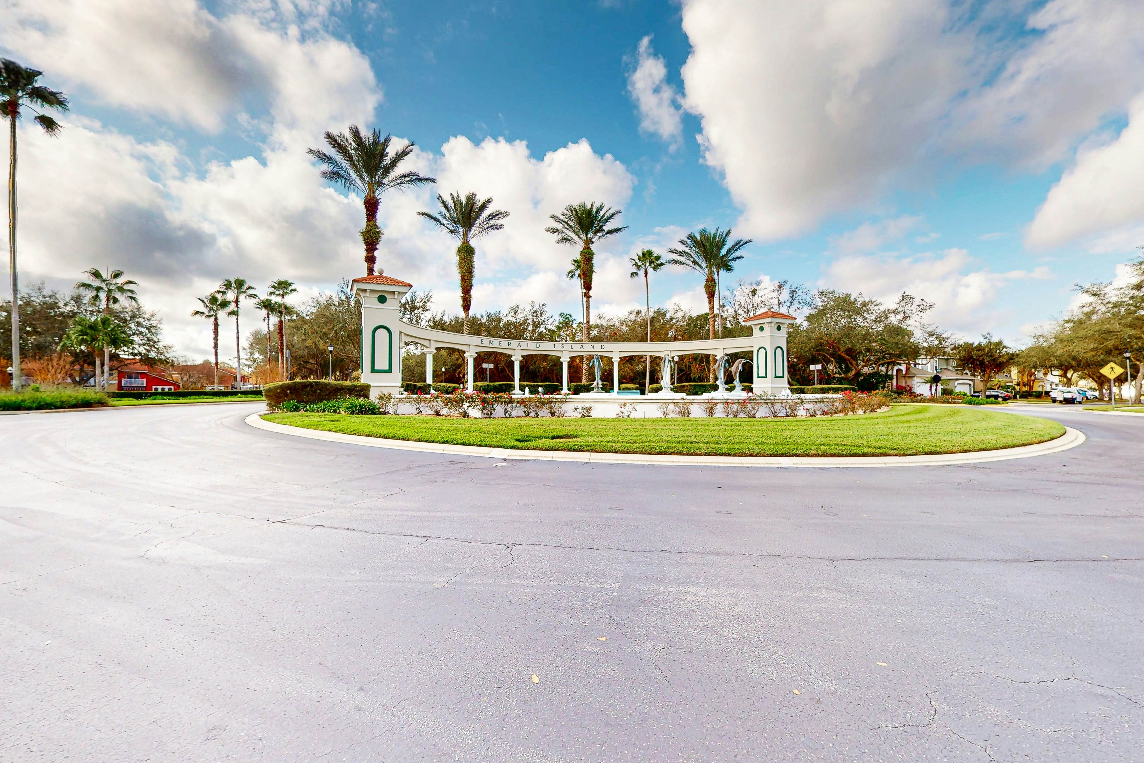 EMI103-8571-3-Emerald Island Gem - Emerald Island Resort