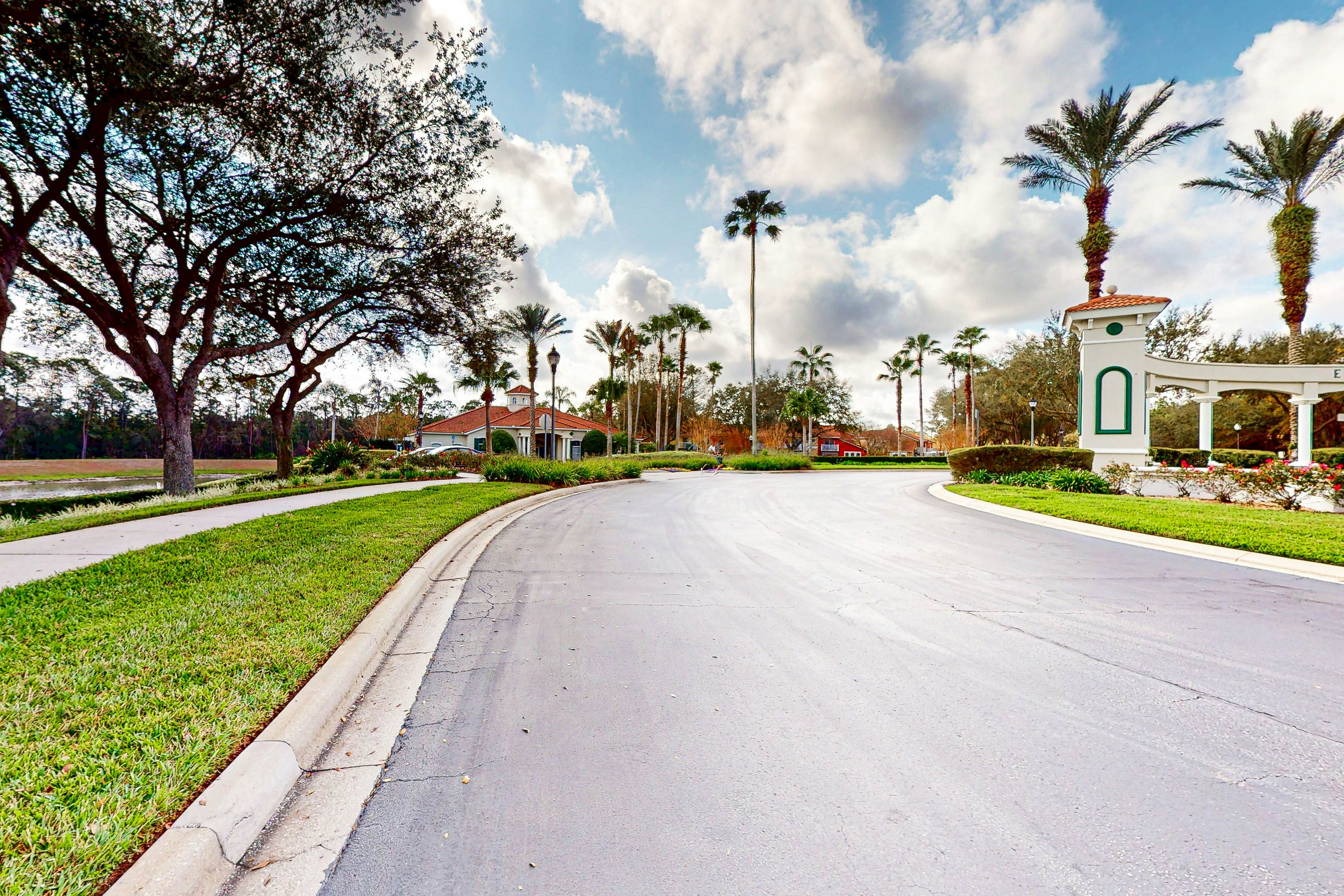 EMI103-8571-3-Emerald Island Gem - Emerald Island Resort