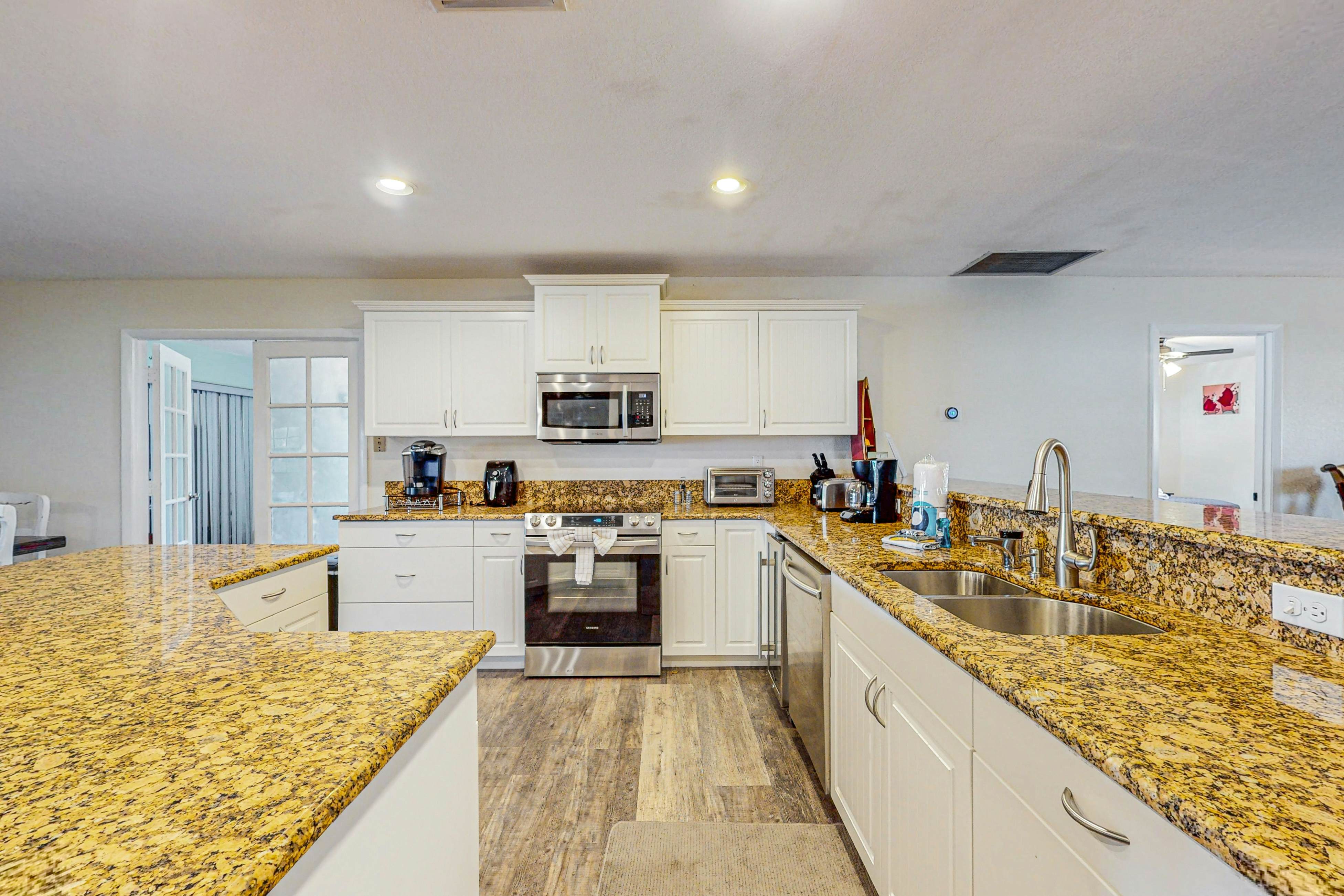 LAK104-110L-3 - Lakefront Living