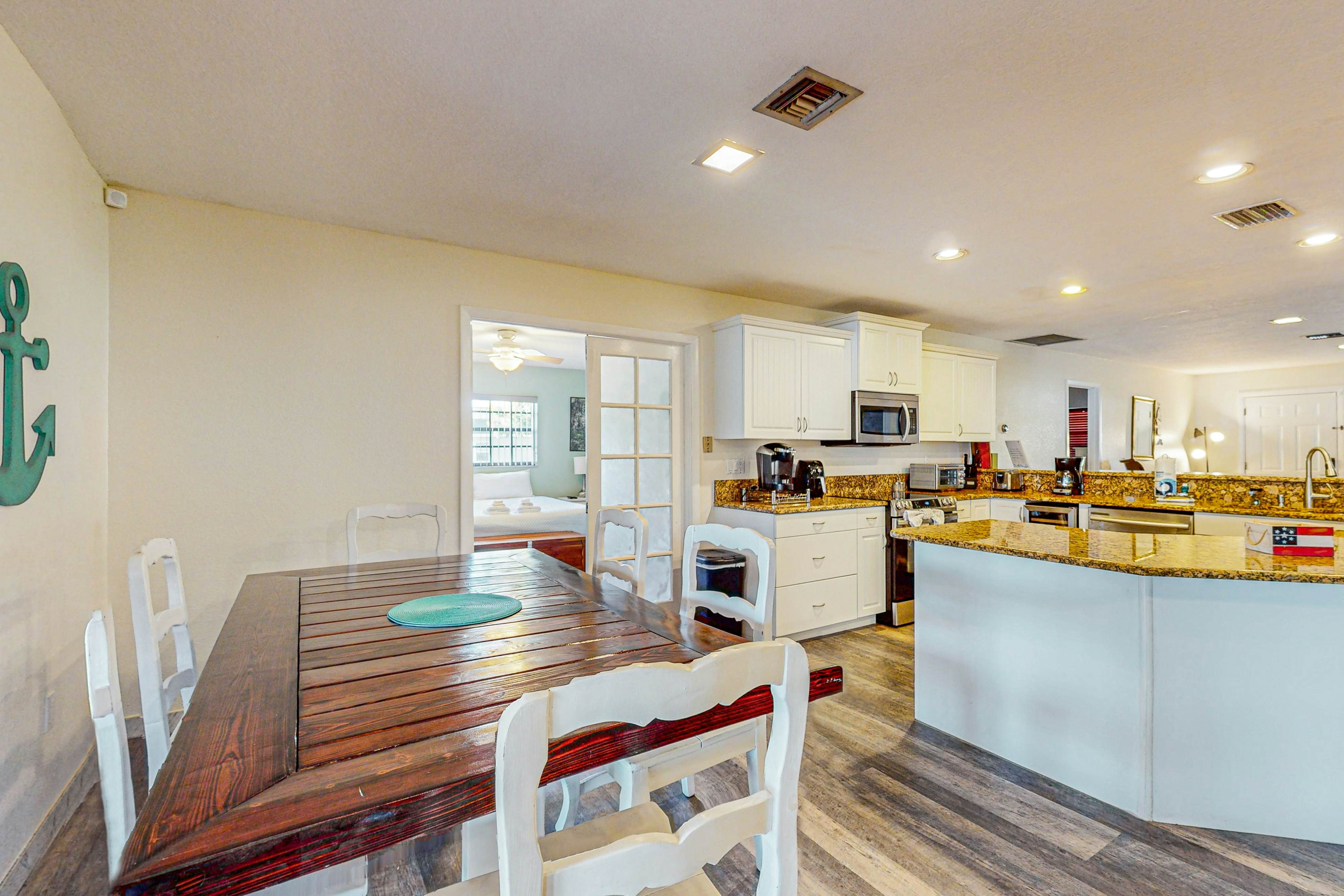 LAK104-110L-3 - Lakefront Living