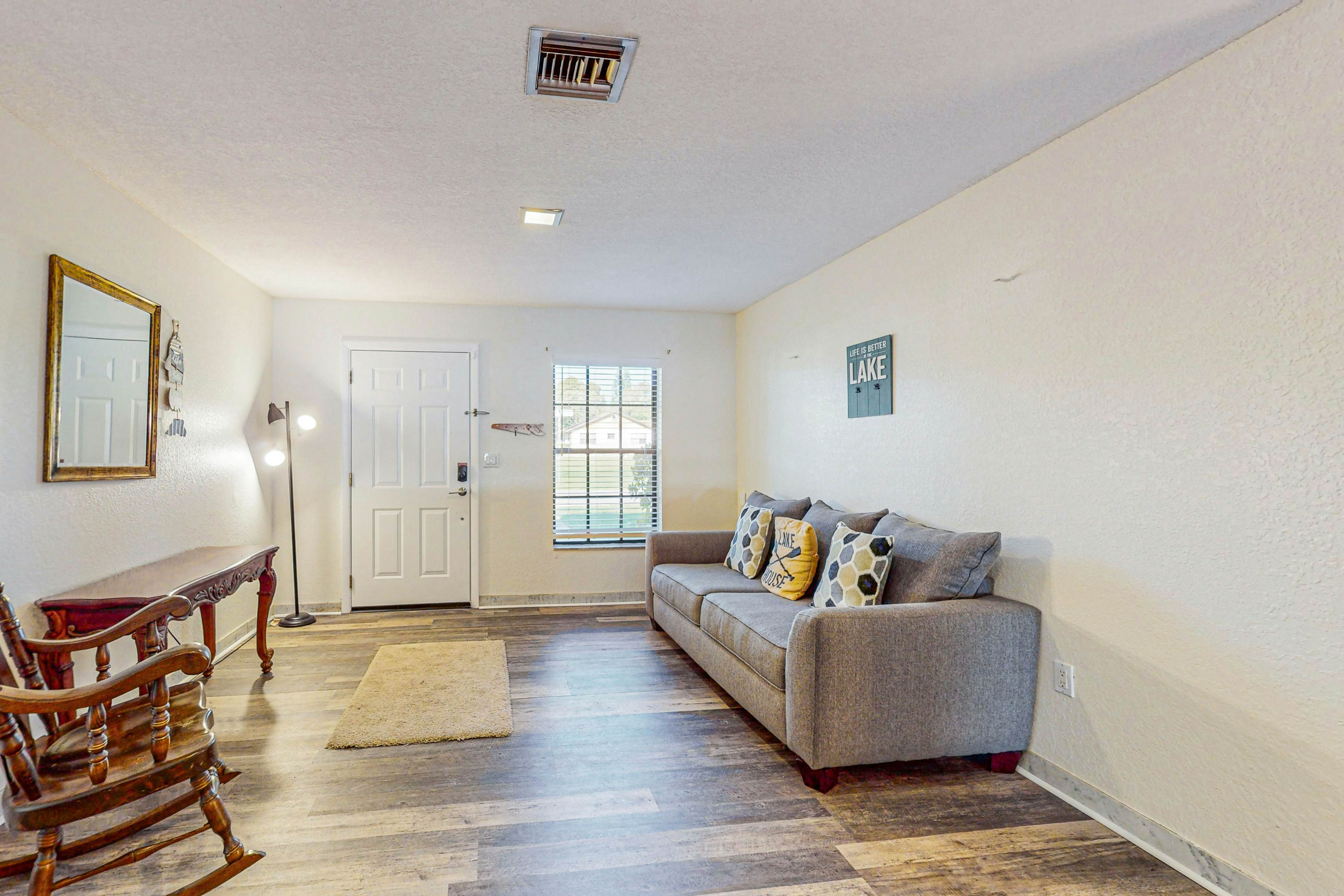 LAK104-110L-3 - Lakefront Living