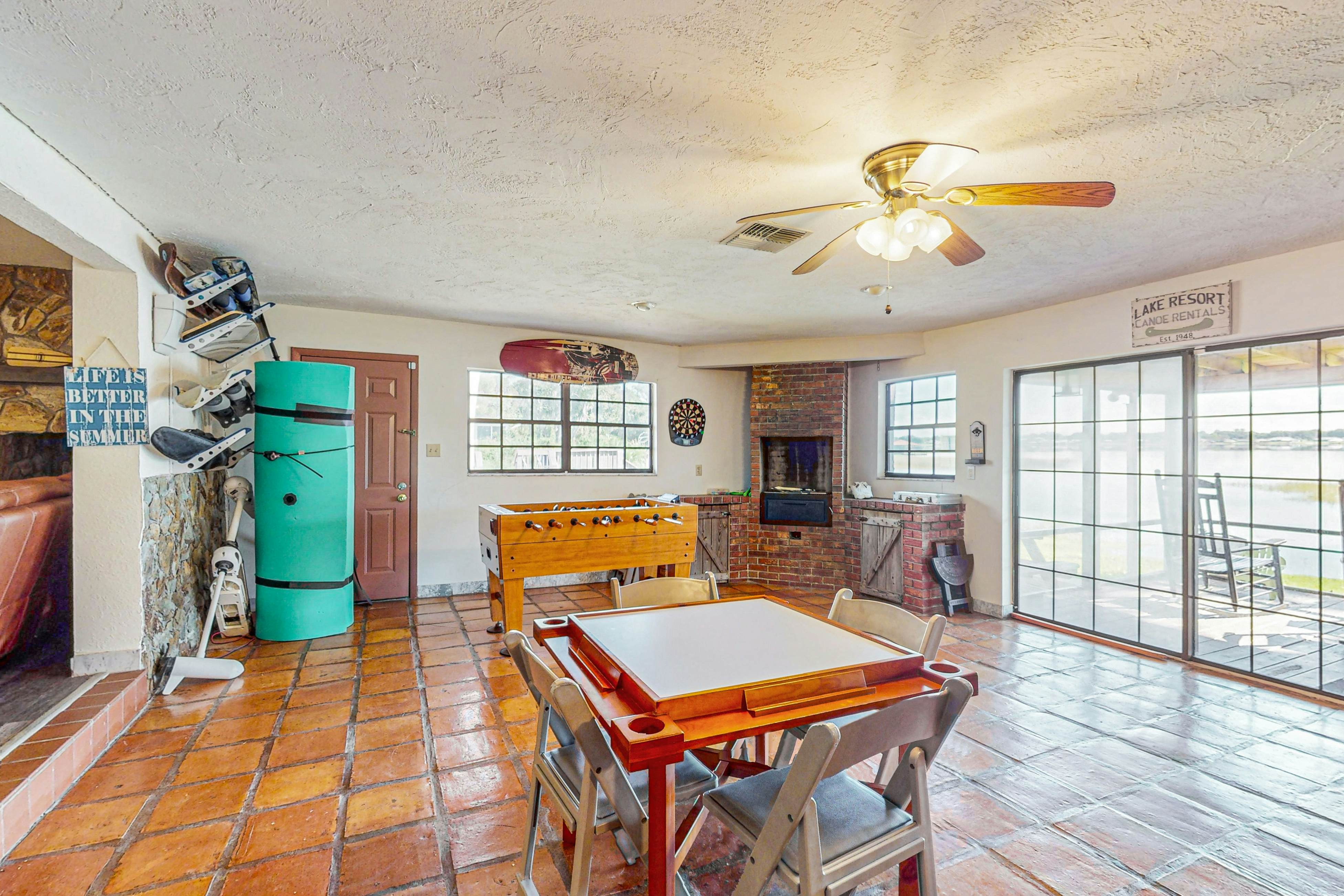 LAK104-110L-3 - Lakefront Living