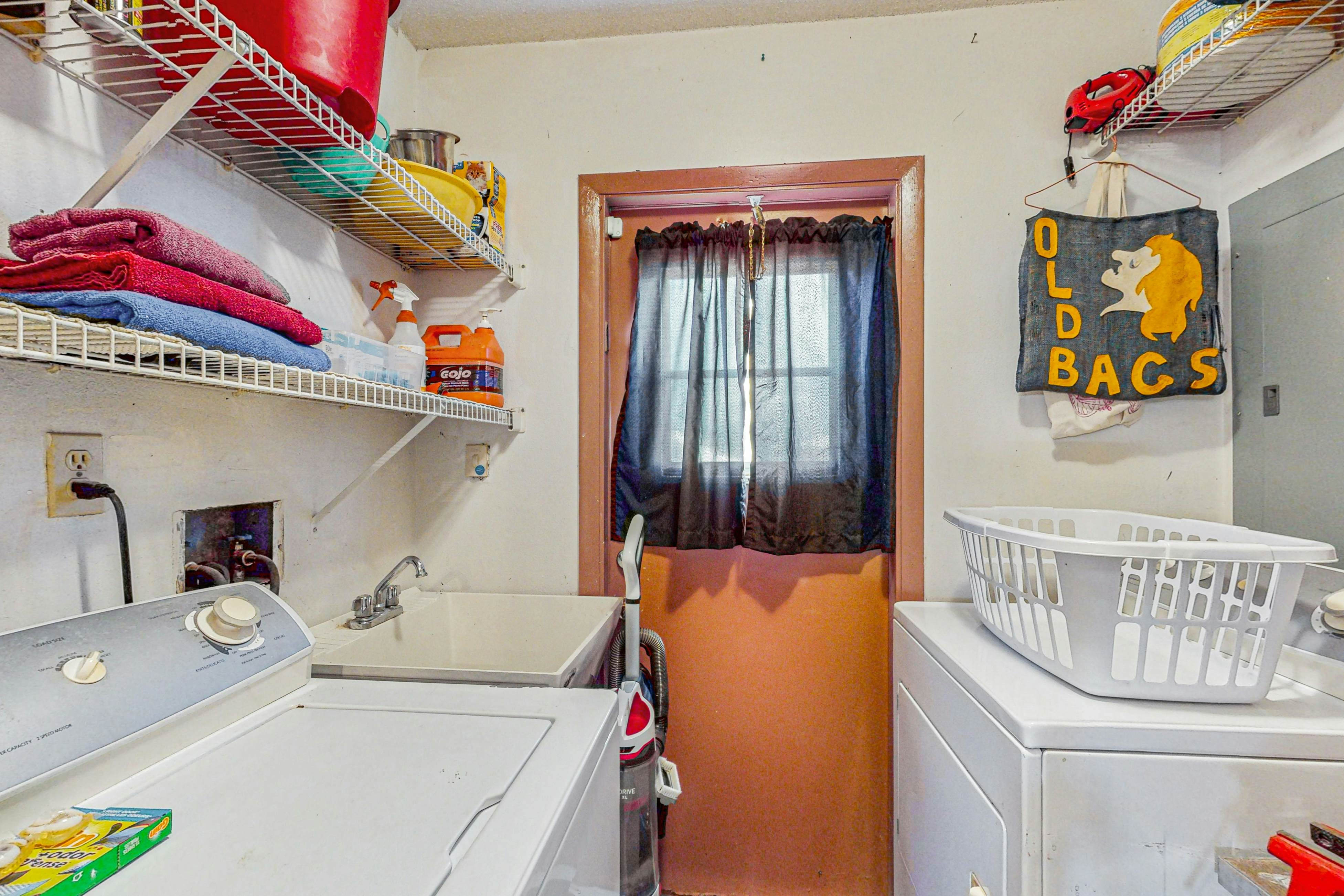 LAK104-110L-3 - Lakefront Living