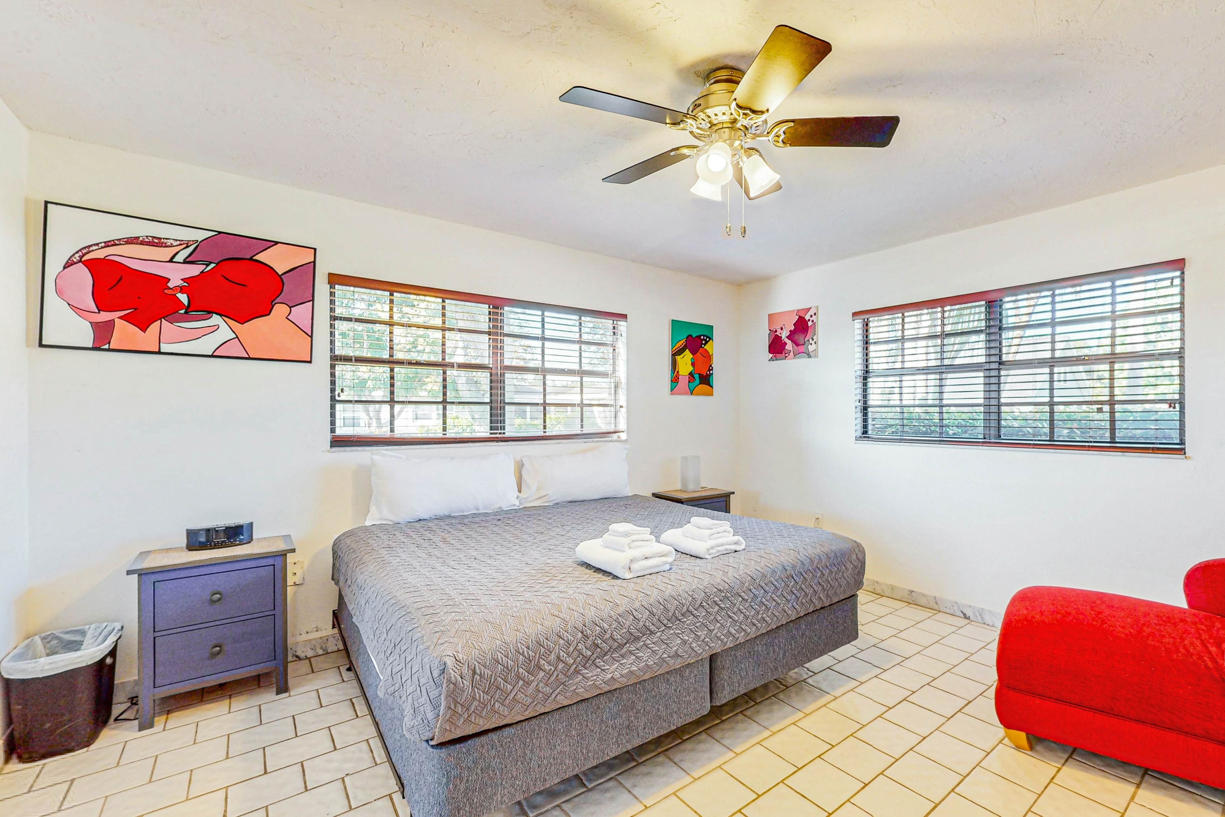 LAK104-110L-3 - Lakefront Living