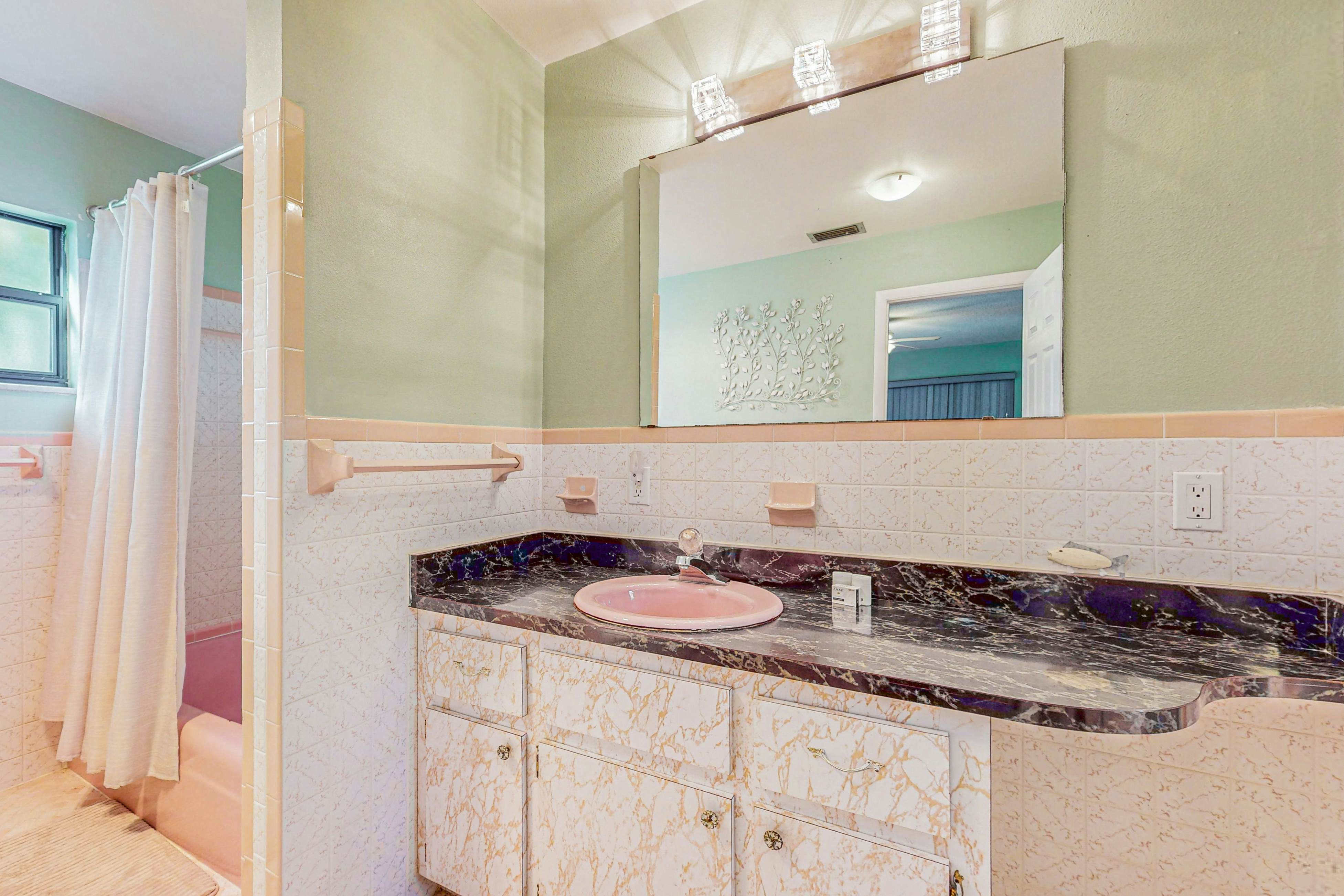 LAK104-110L-3 - Lakefront Living